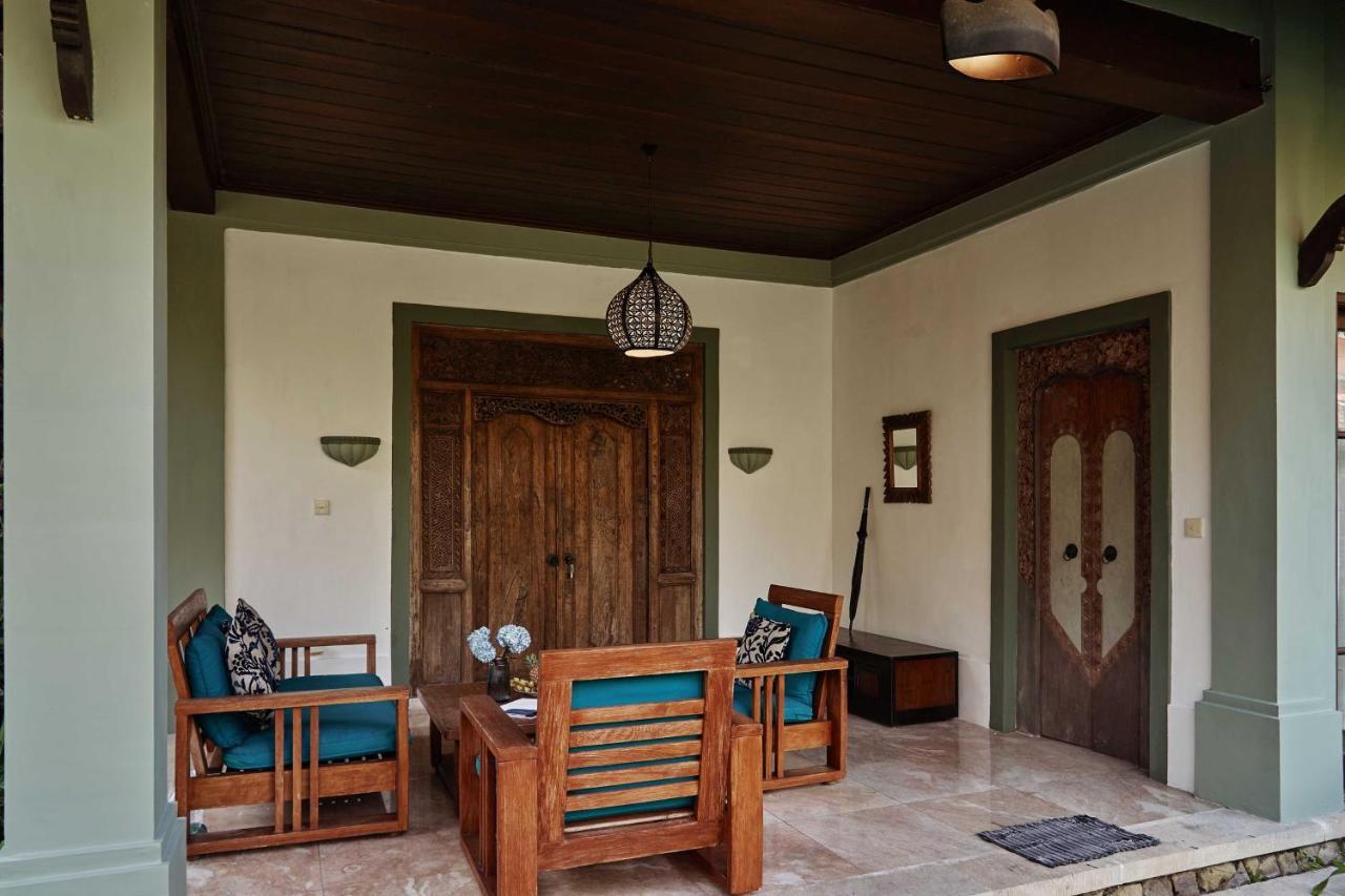 The Pause - Soca 1 Rumah desa