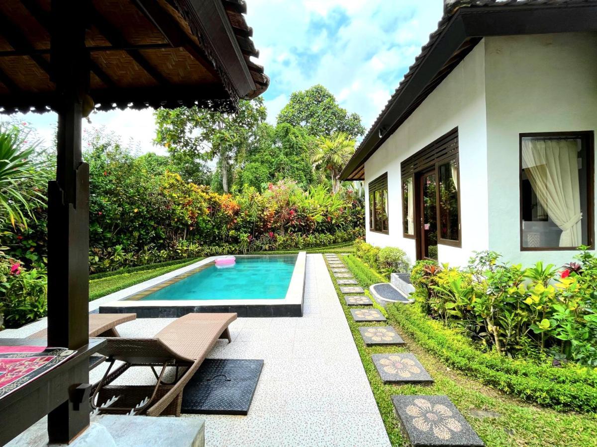 Villa Sari Kembang 1 *