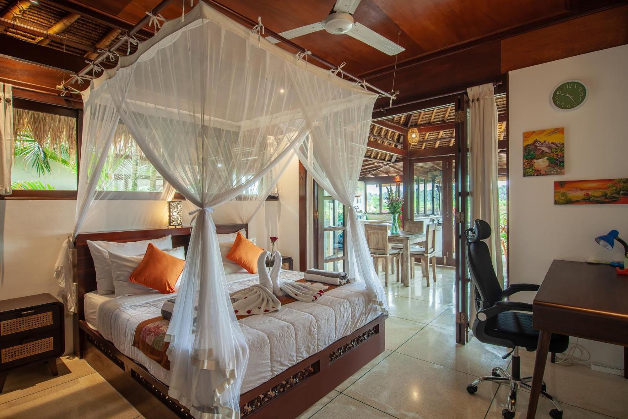 Villa With Rice Field Views In Ubud (Bali)