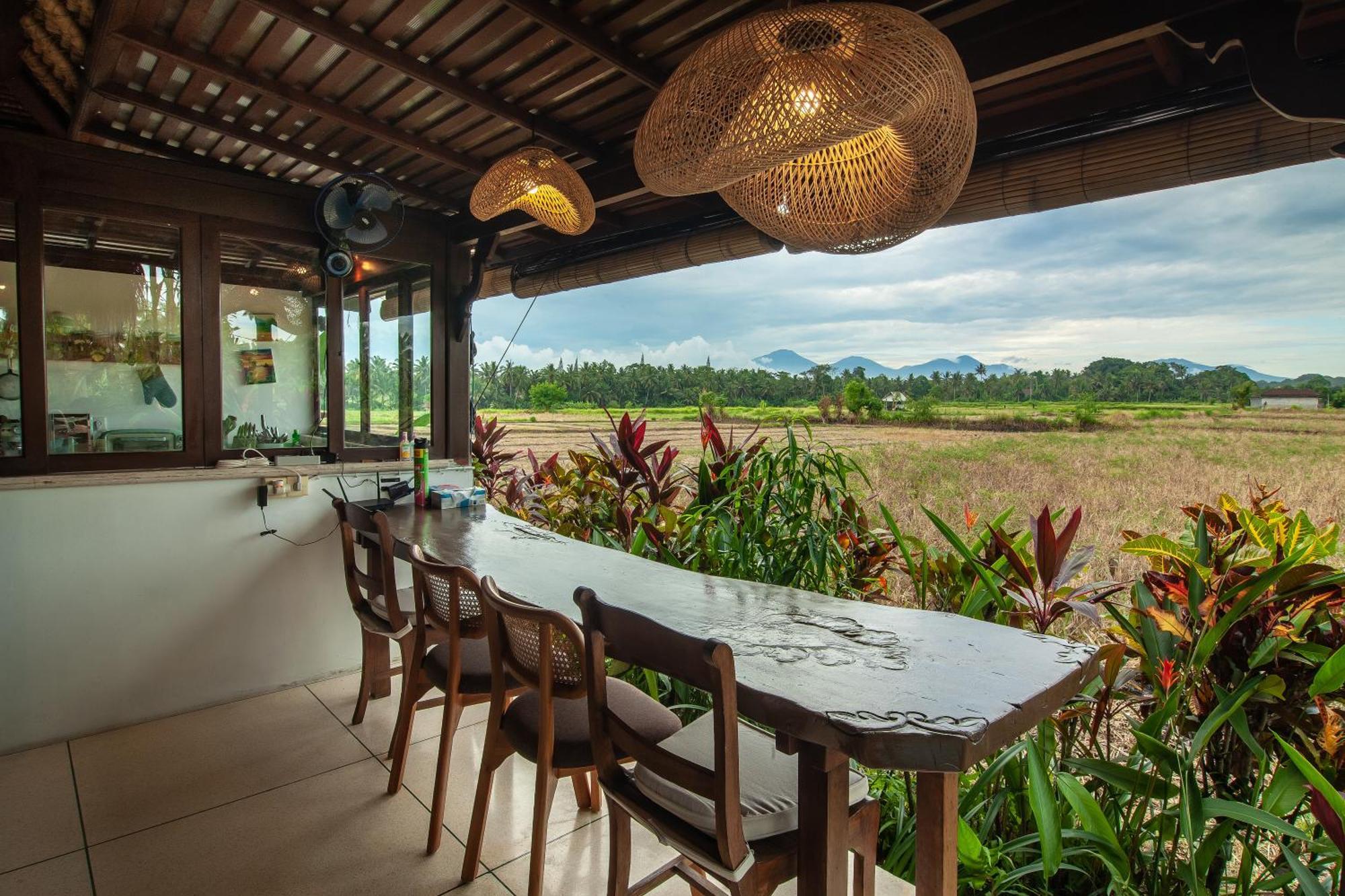 Villa With Rice Field Views In