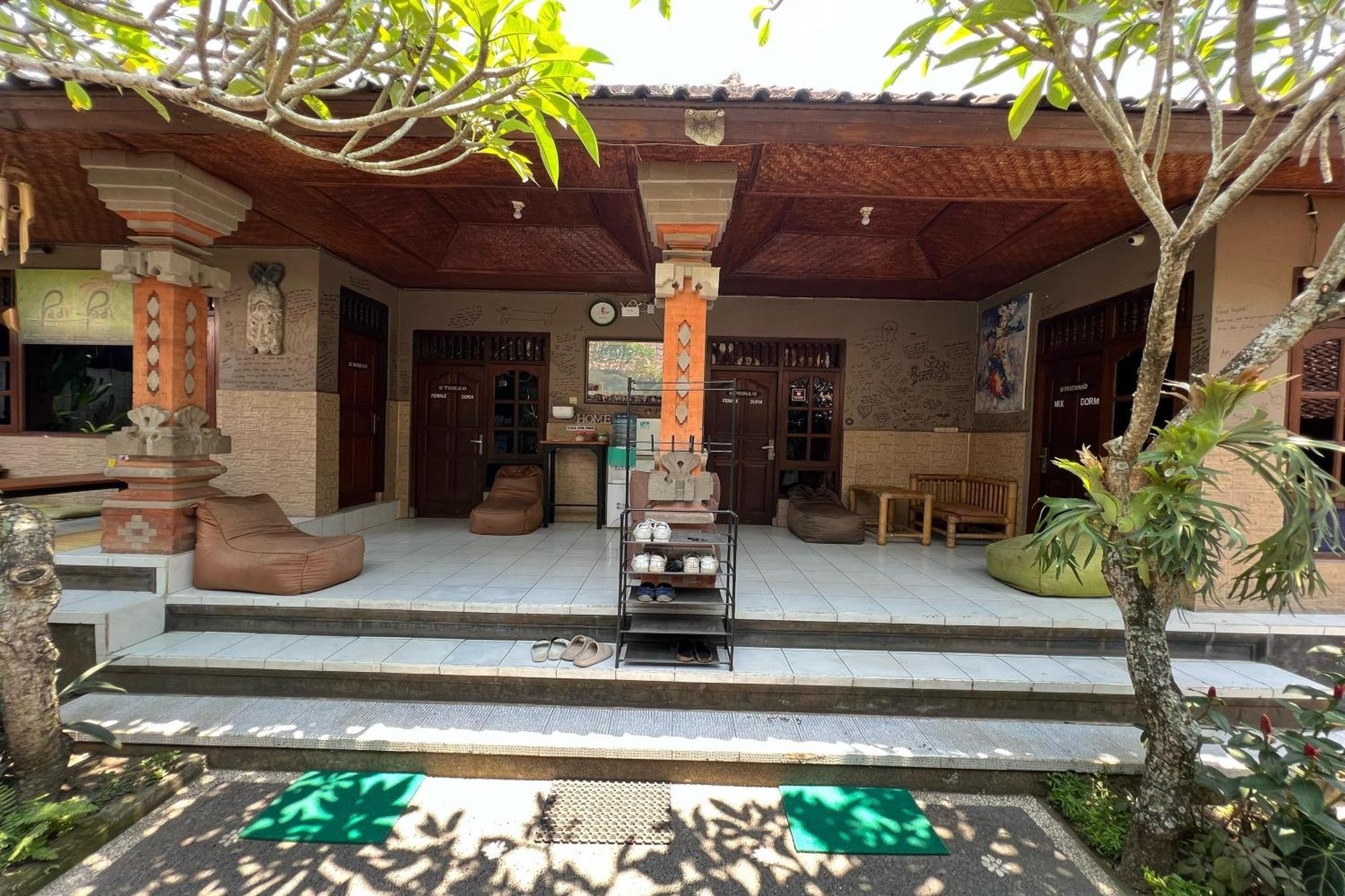 Padi-padi & Bar Hostel *