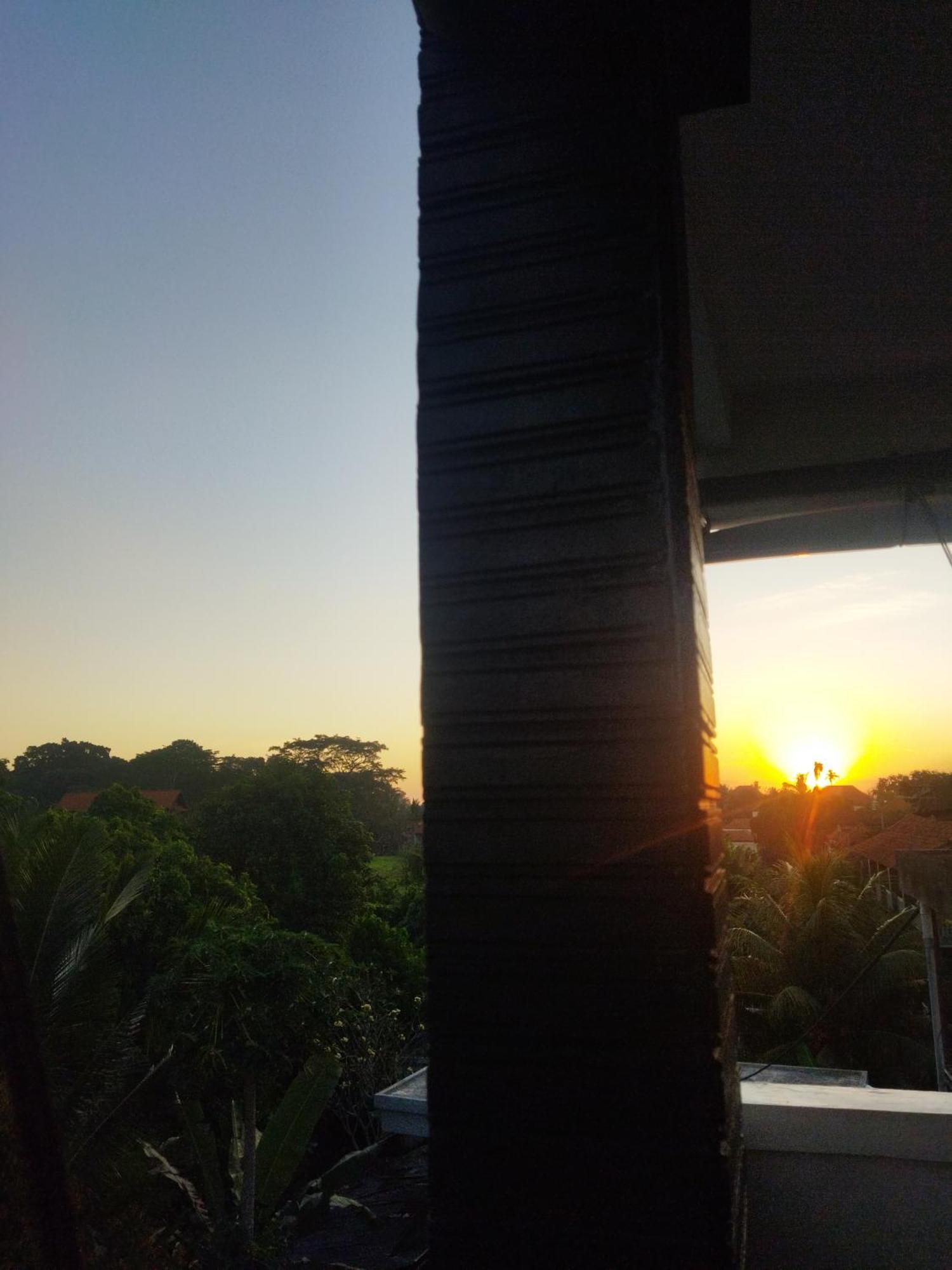 Wisma tamu Wahwik's House 2*