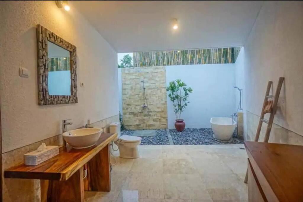 Bougenville Villa *