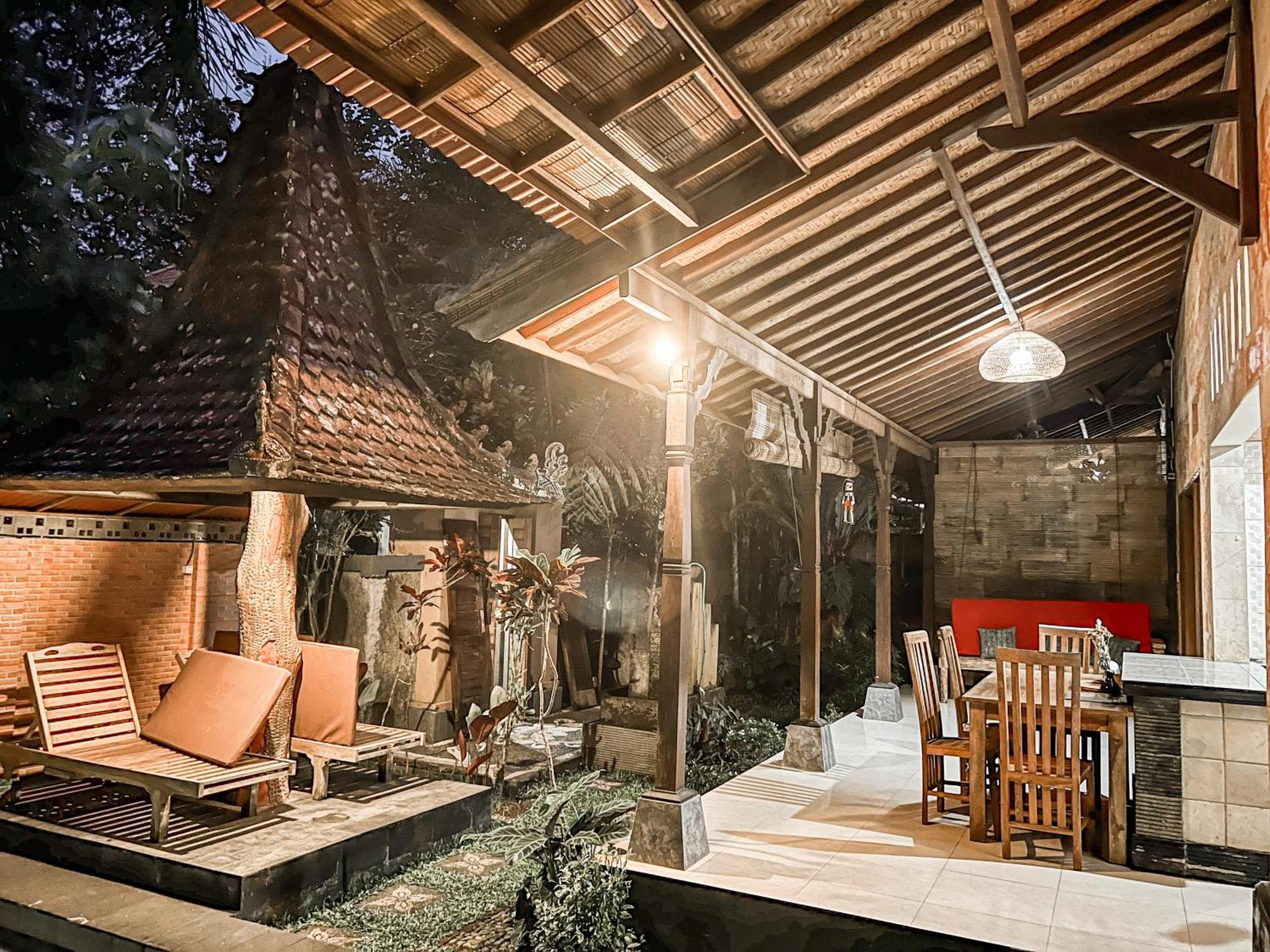 Karunia House Villa *
