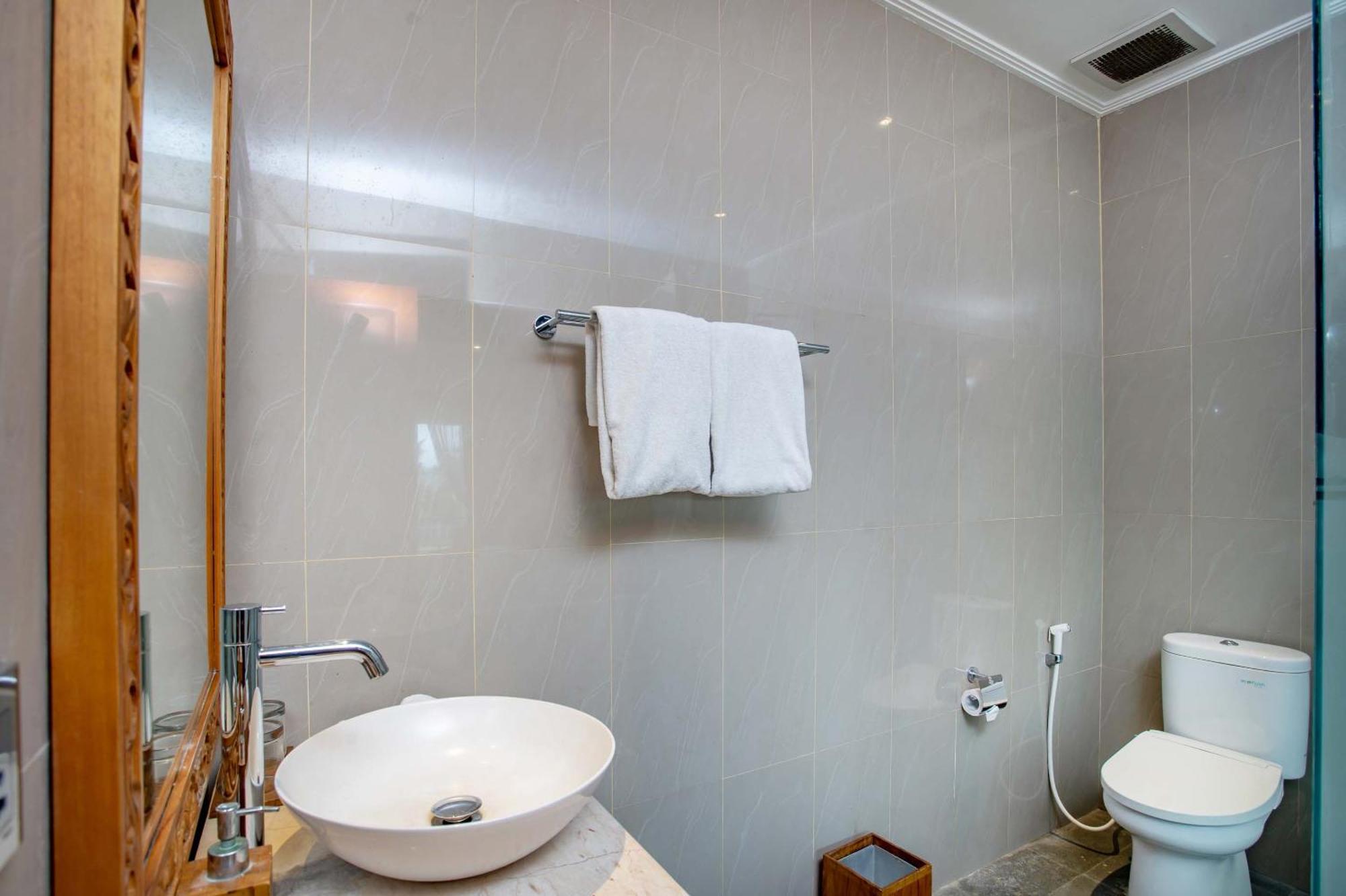 Paon Desa Hotel 4*