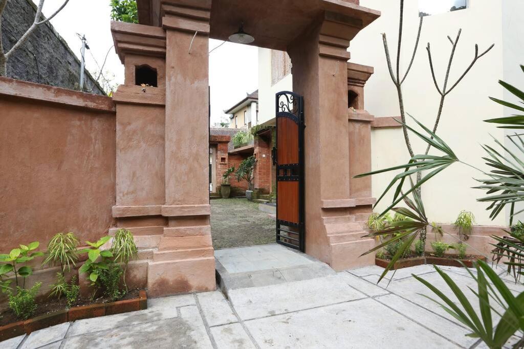 Oasis. Central - Casa Tepi Kali 1 Ubud (Bali)