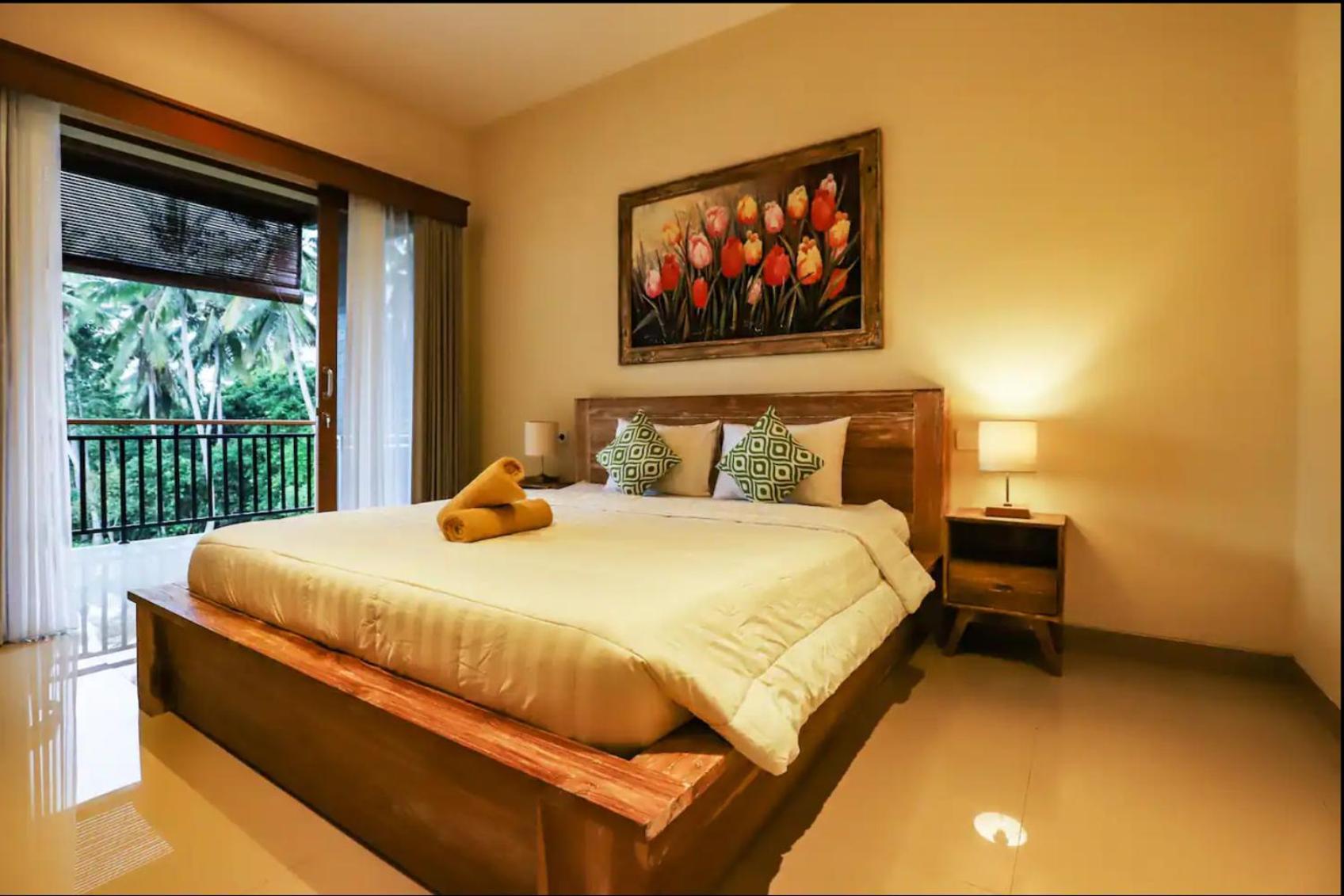 Harmony House 6. Just Built! 2 Min Center! Guest house
