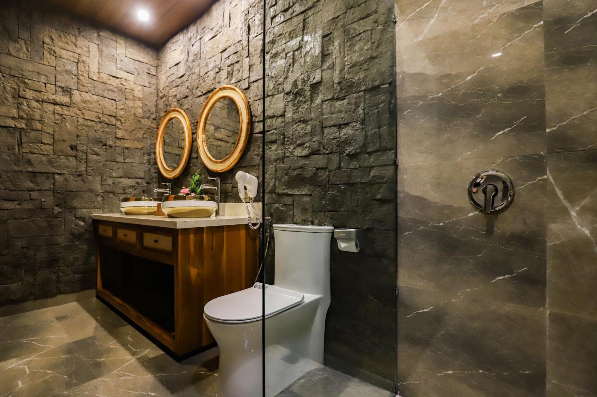 Villa Dubai - 2bdr, New, Well-equipped, East Motive *