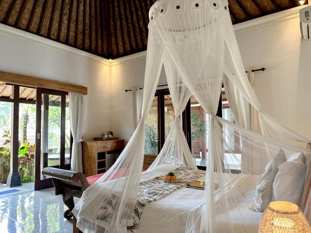 Santosha & 3* Ubud (Bali)