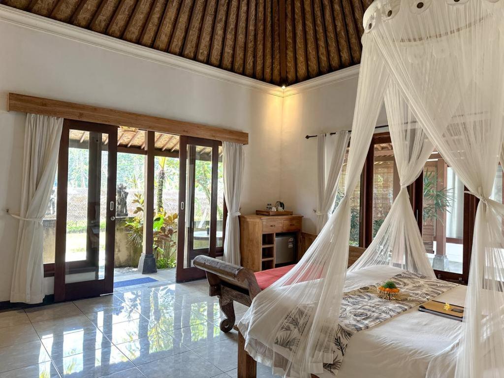 Santosha & Ubud (Bali)