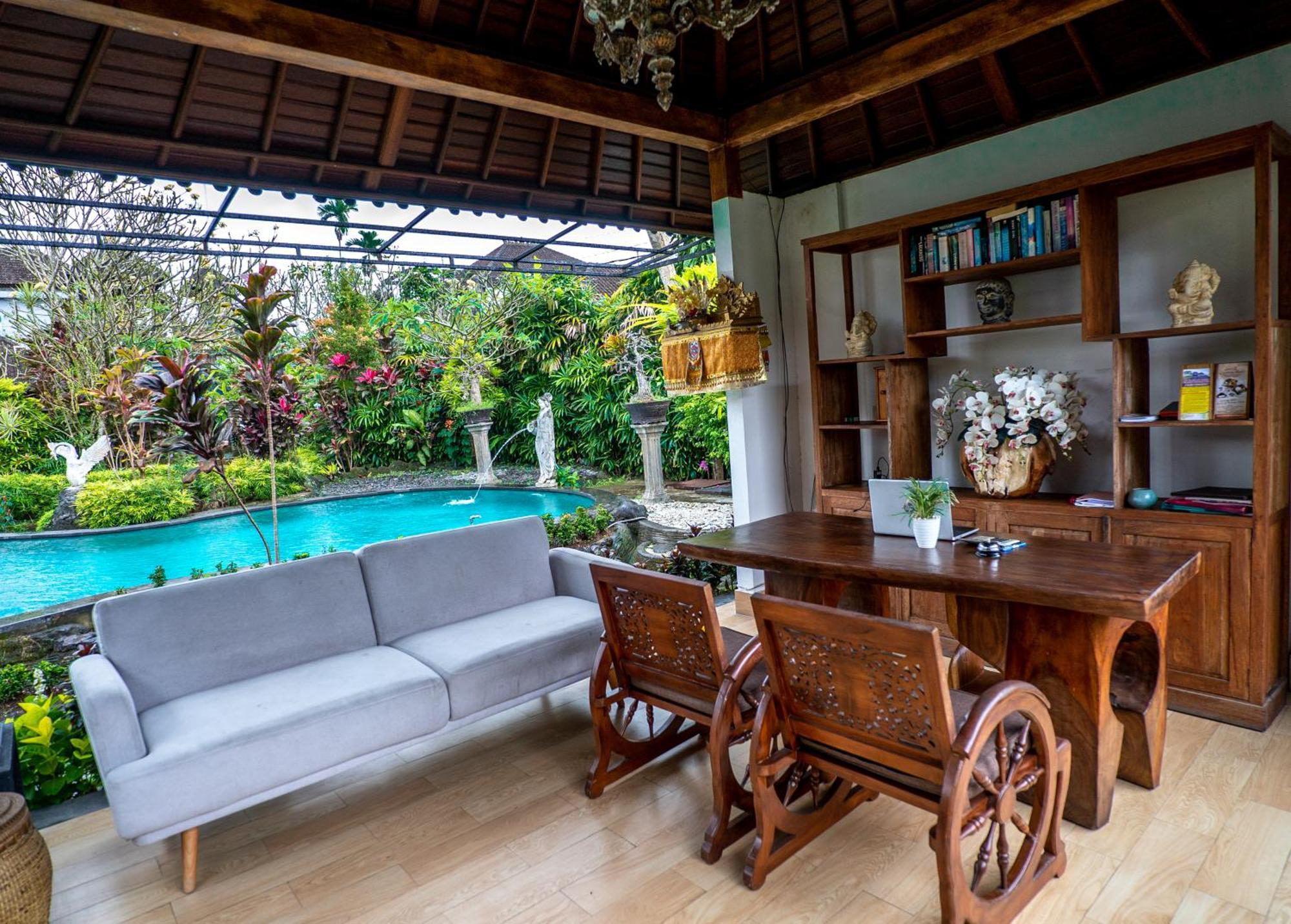 Capung Villa