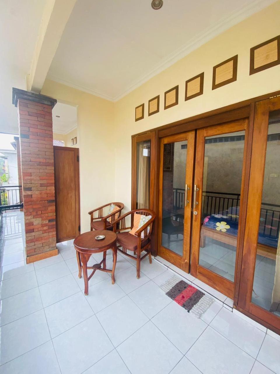Nami House Rumah tetamu 2*