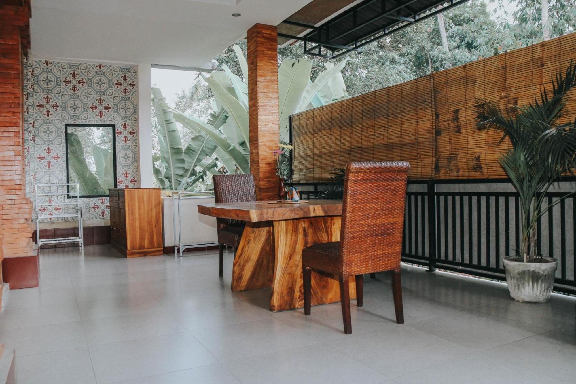 Karunia House *