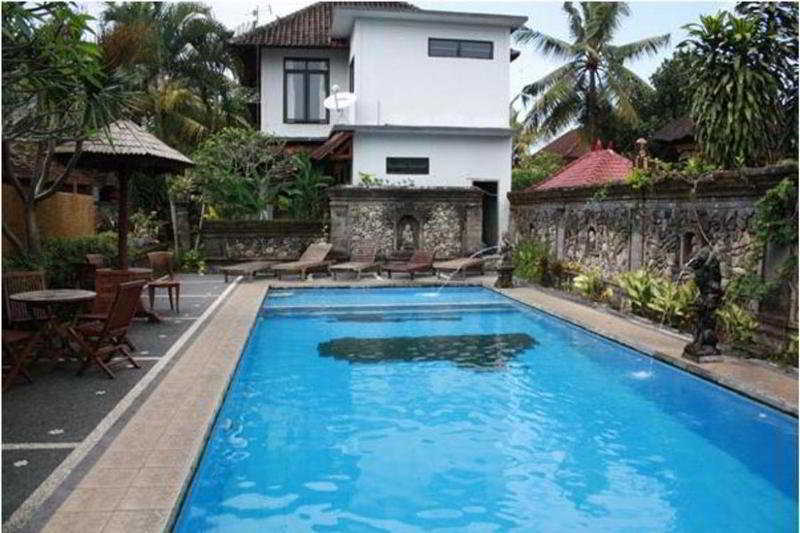 Warsa's Garden And 3*