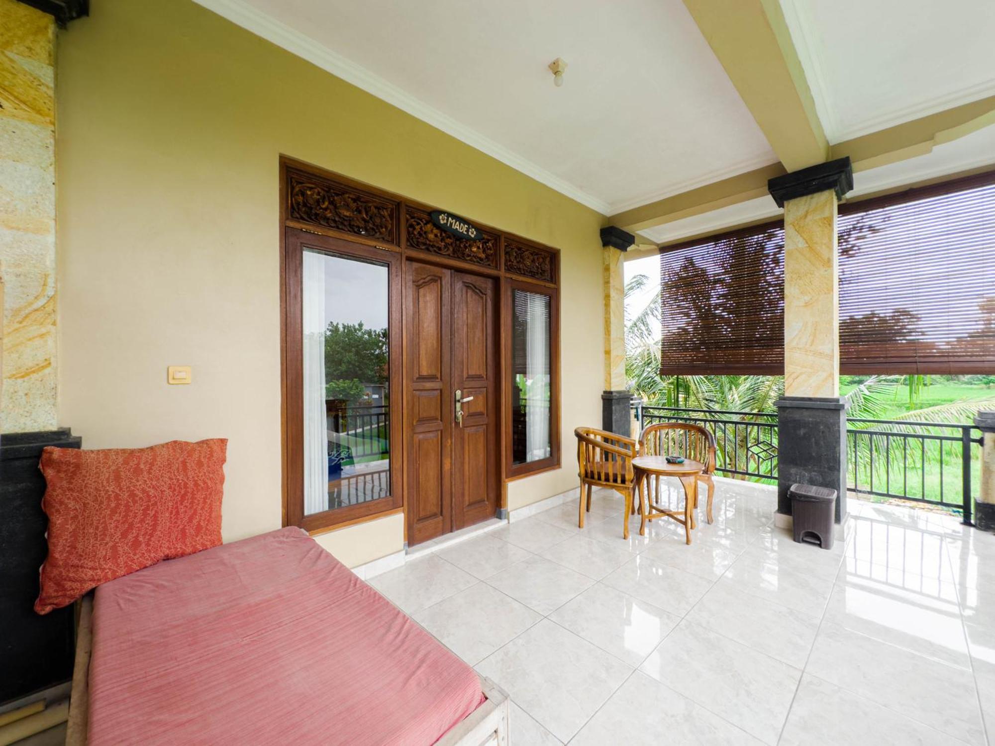 Shanti Rice Field House By Supala