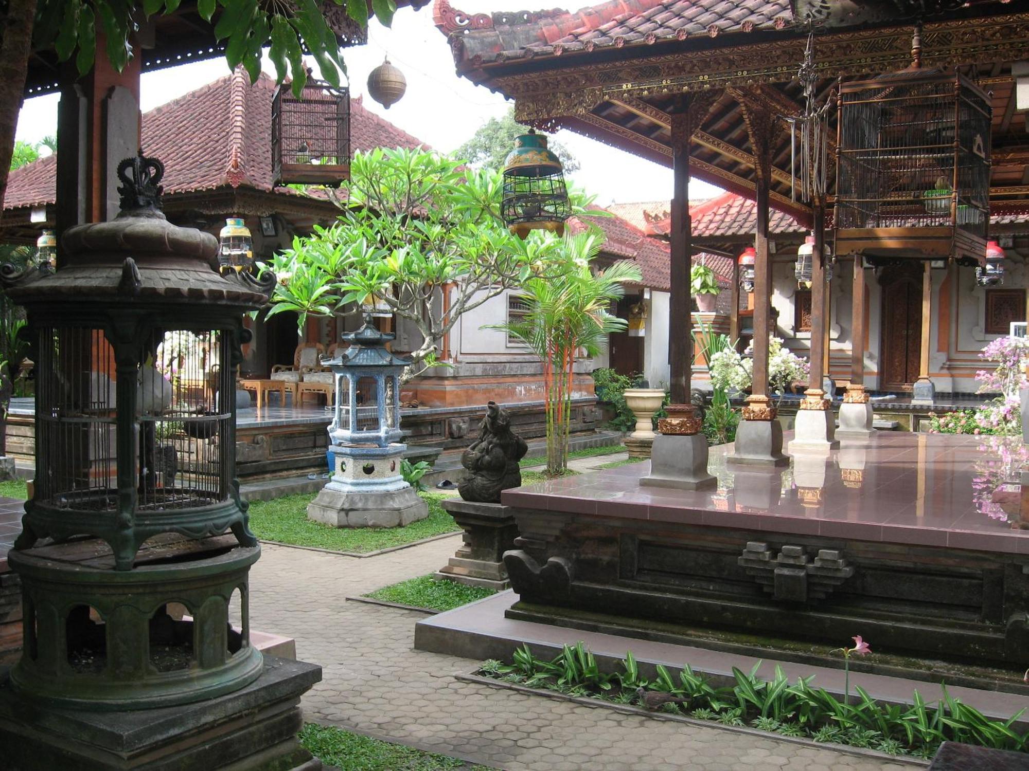 Wisma tamu Nick's 2*