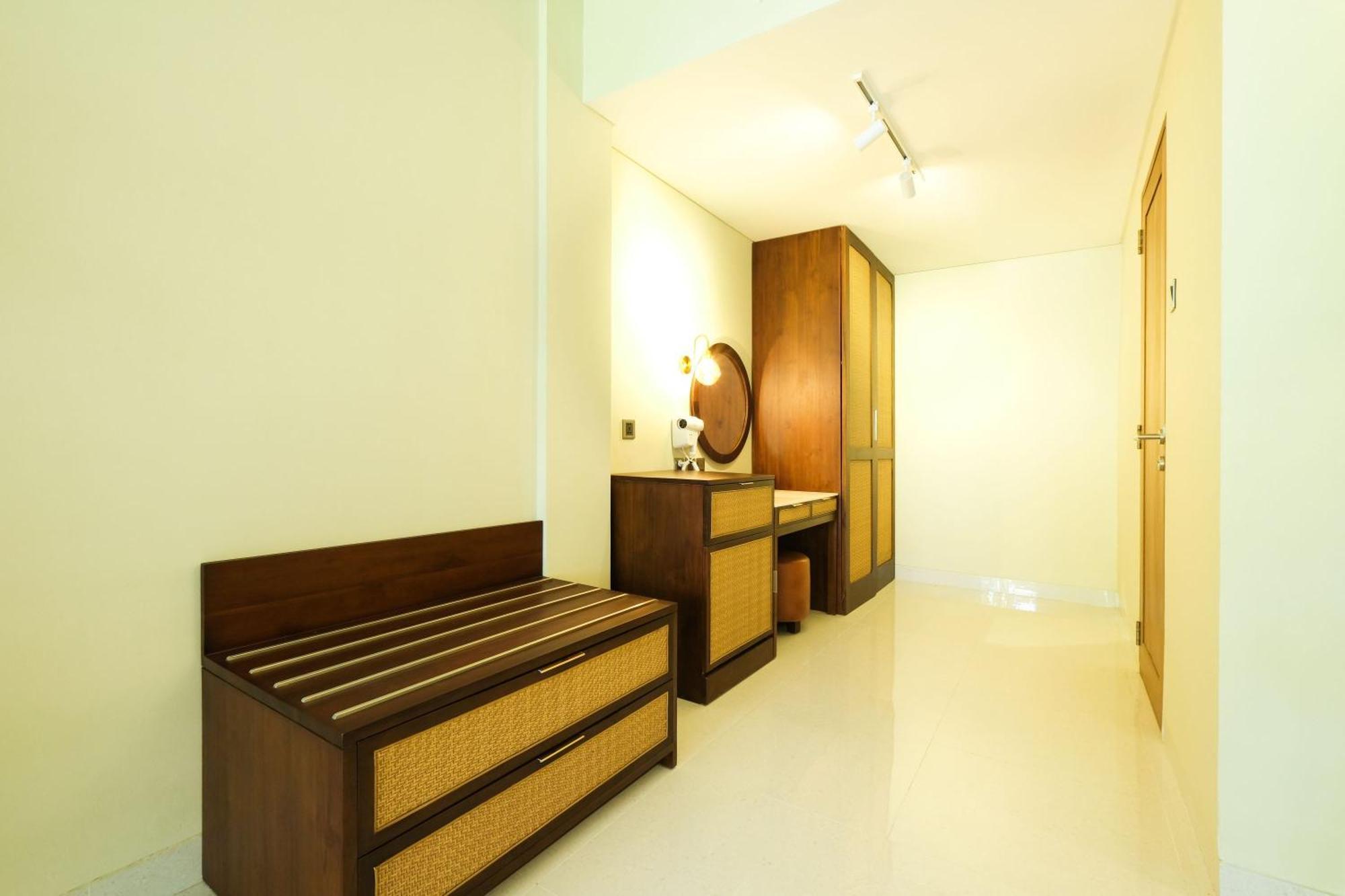 Hotel Bhuwana And Farming