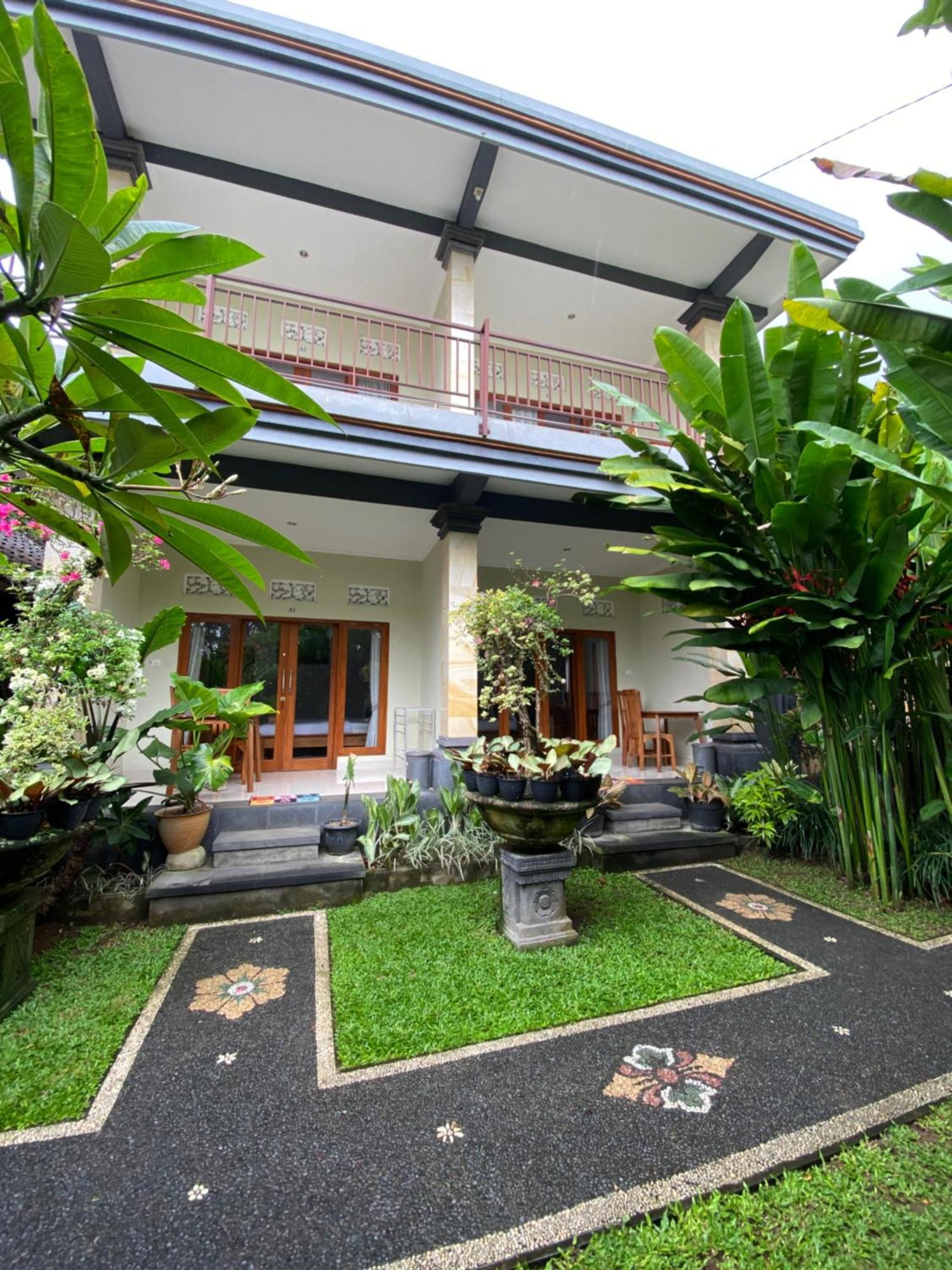 Gasthuis Suryadina Ubud