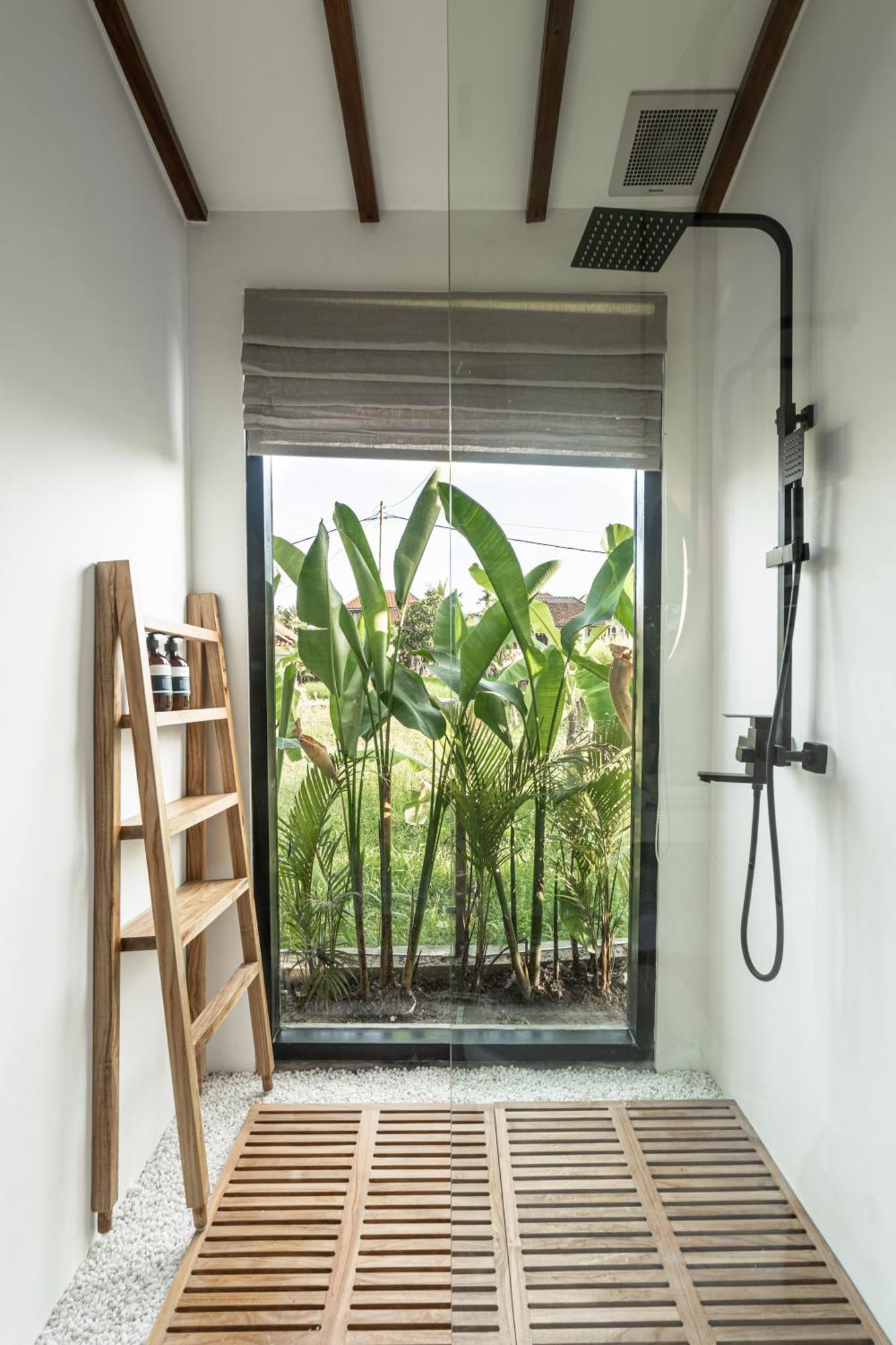 Udara By Evdekimi - Sapcious 4bd Pool With Lush Garden At Artistic Center Of Villa
