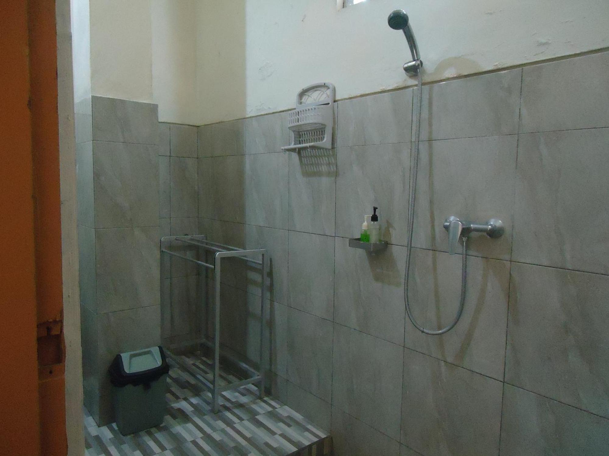 Kenari Diwang Apartment *