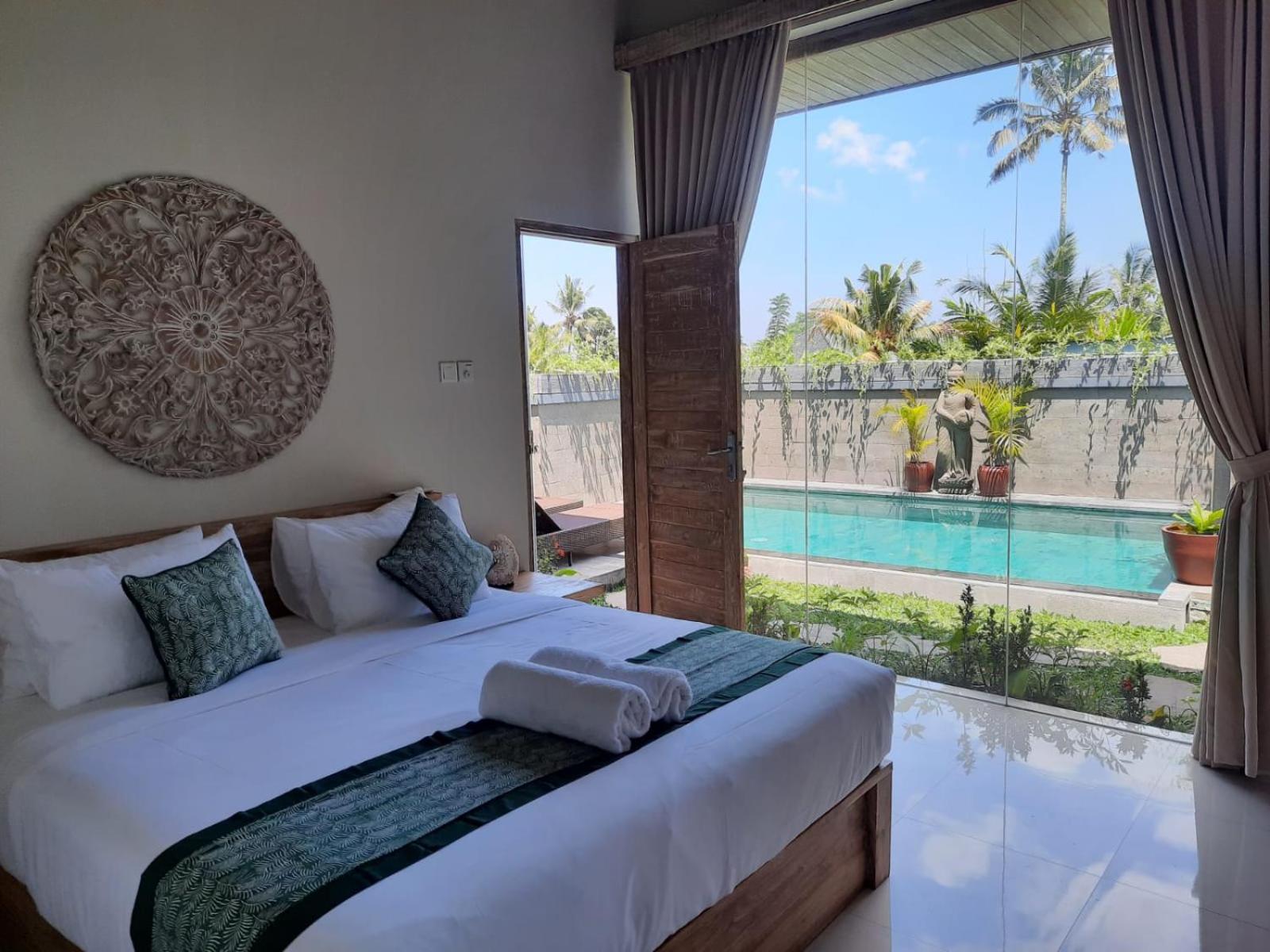 Mb Villa *