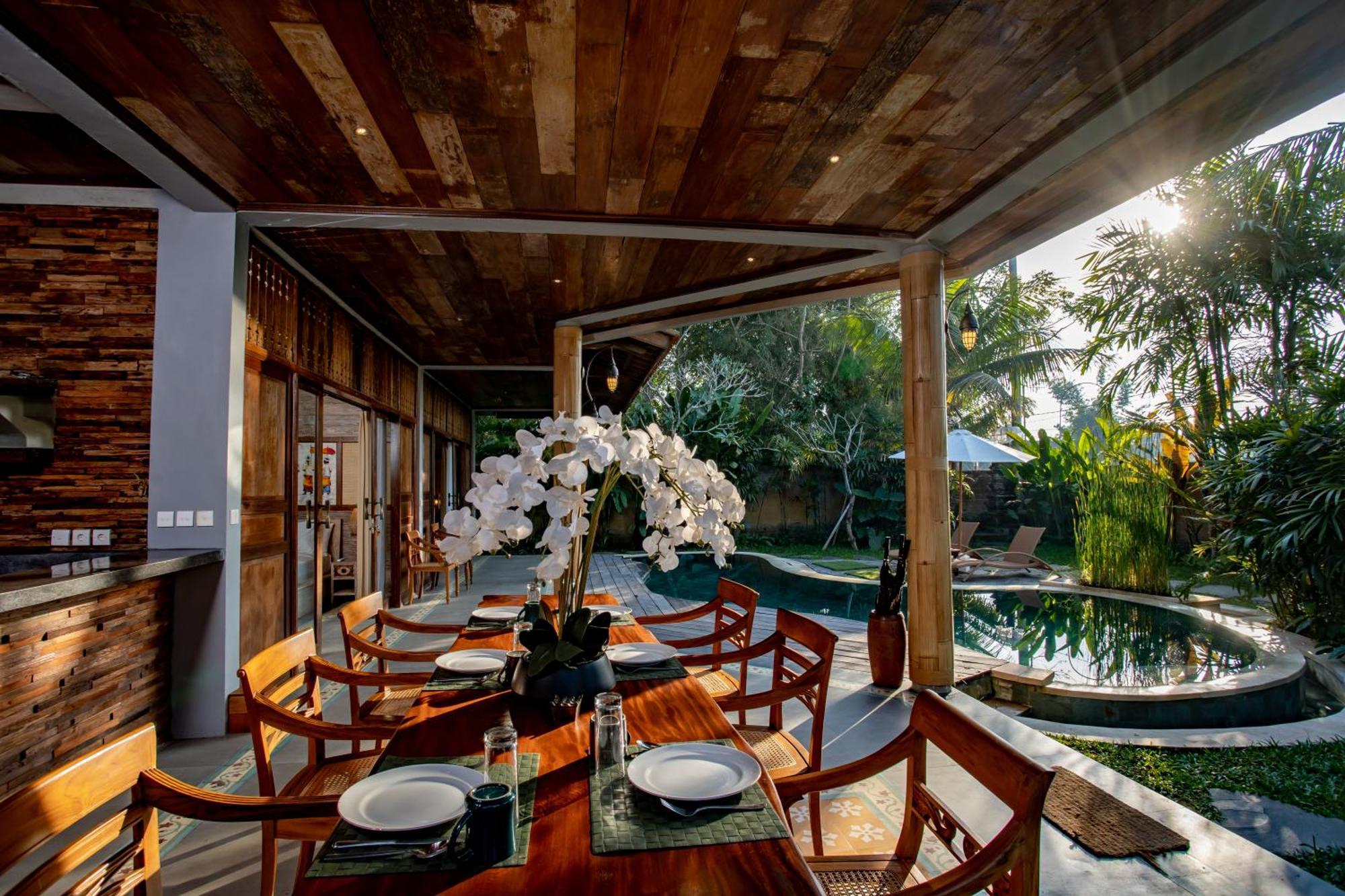 Hotel Arya Arkananta & 4*