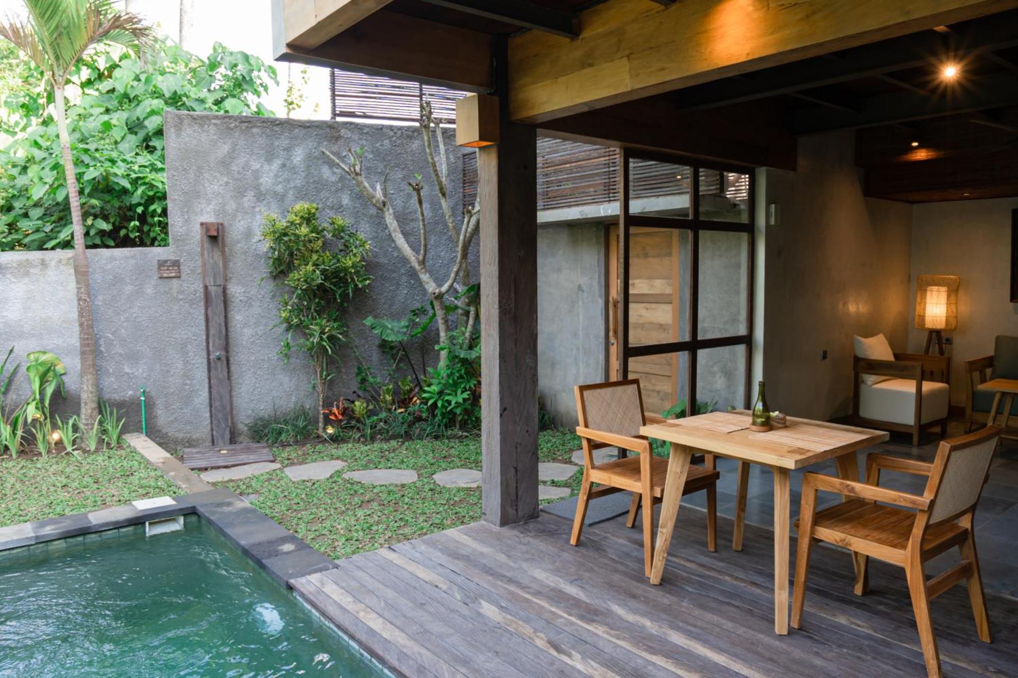 Resor Purana Boutique