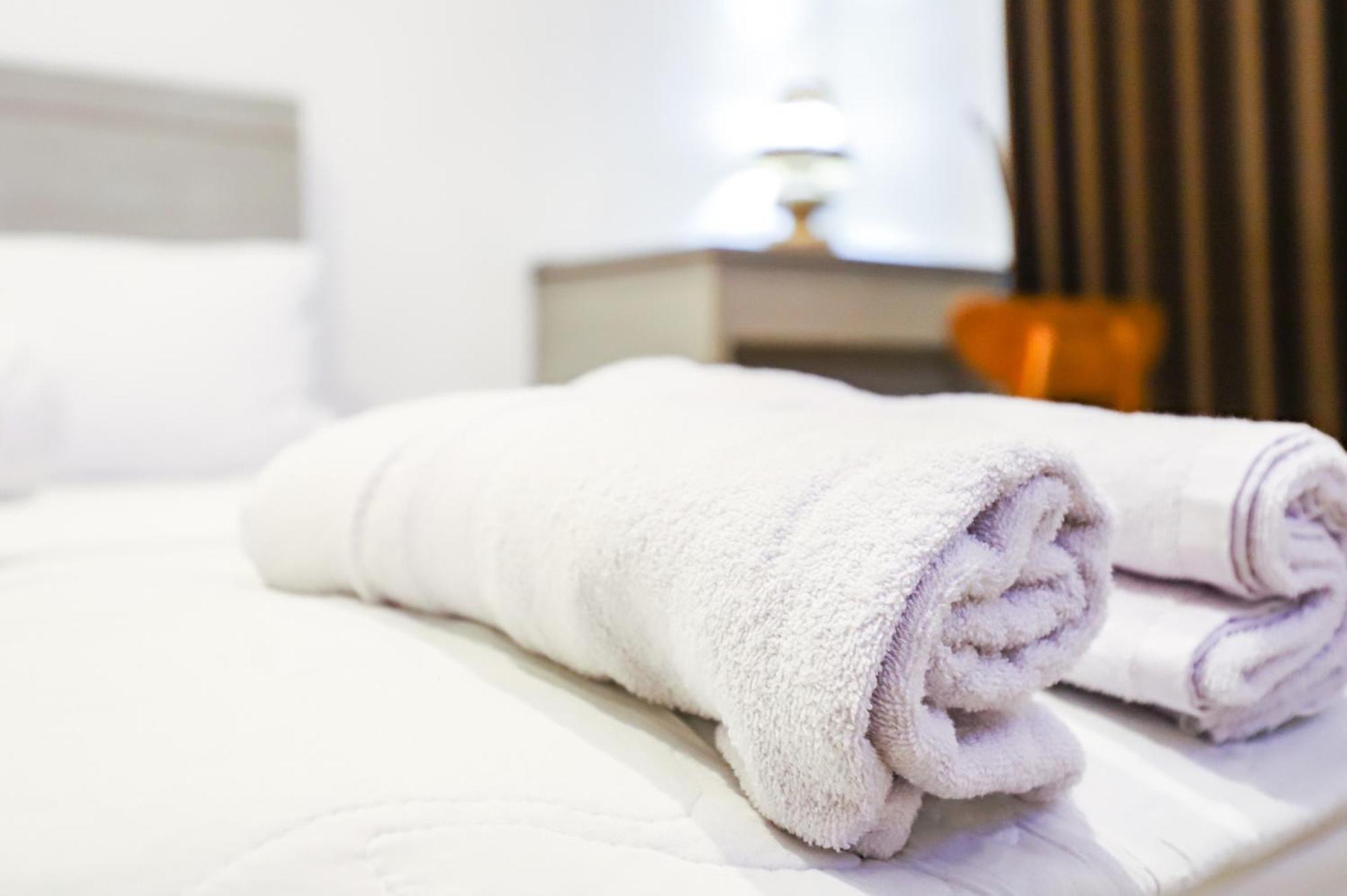 Guest house White Blue House - Private Room, Shared Pool And Kitchen - 8 *