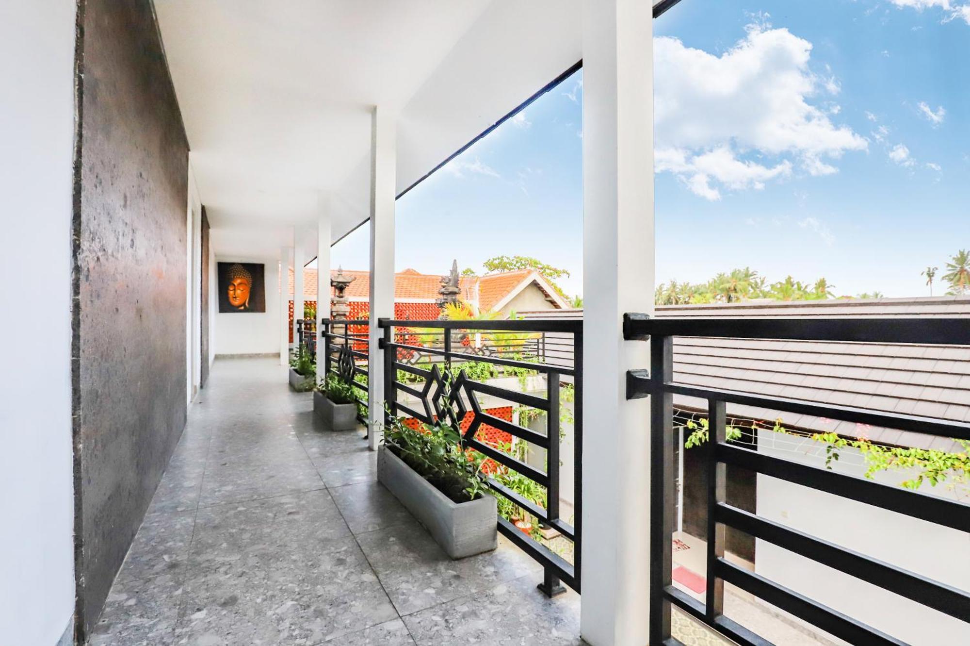White Blue House - Private Room, Shared Pool And Kitchen - 8 Guest house