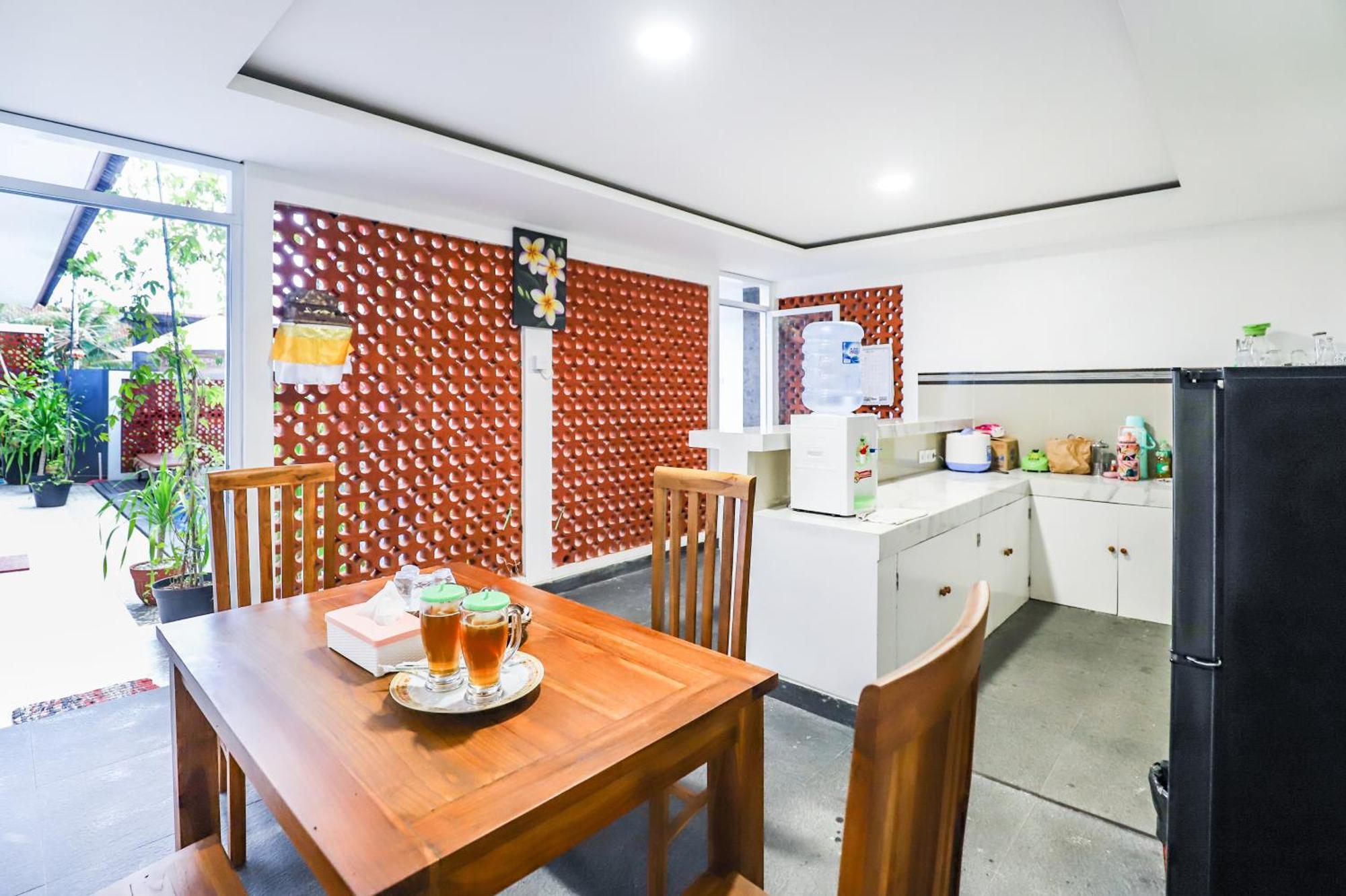 Guest house White Blue House - Private Room, Shared Pool And Kitchen - 8 Ubud (Bali)