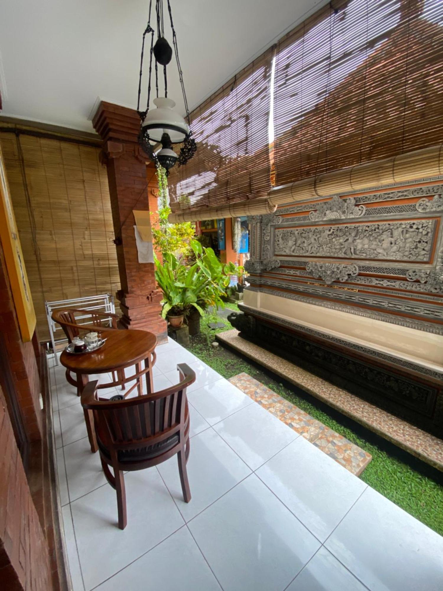 Santana Bali *