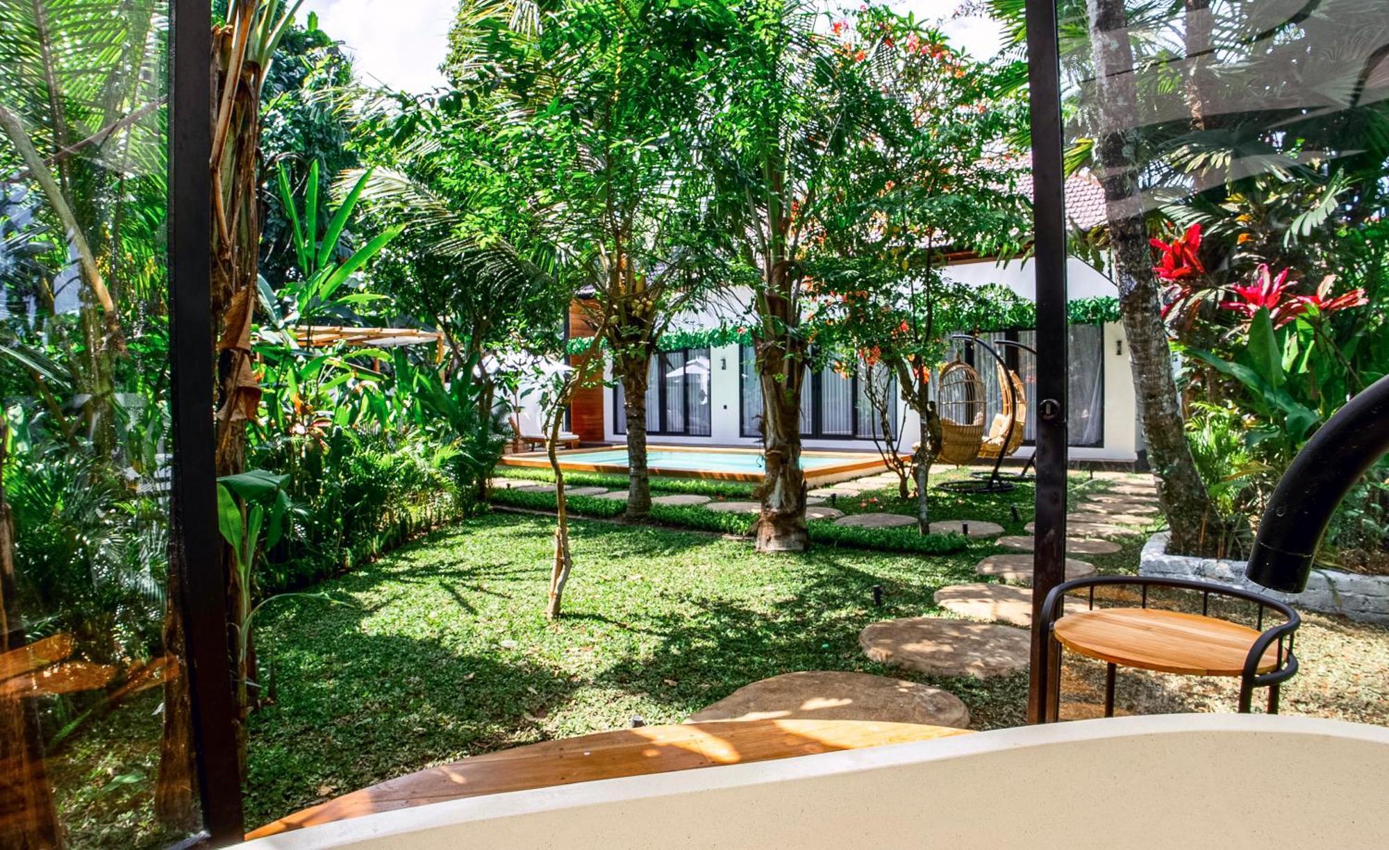 Villa Hutan By Evdekimi