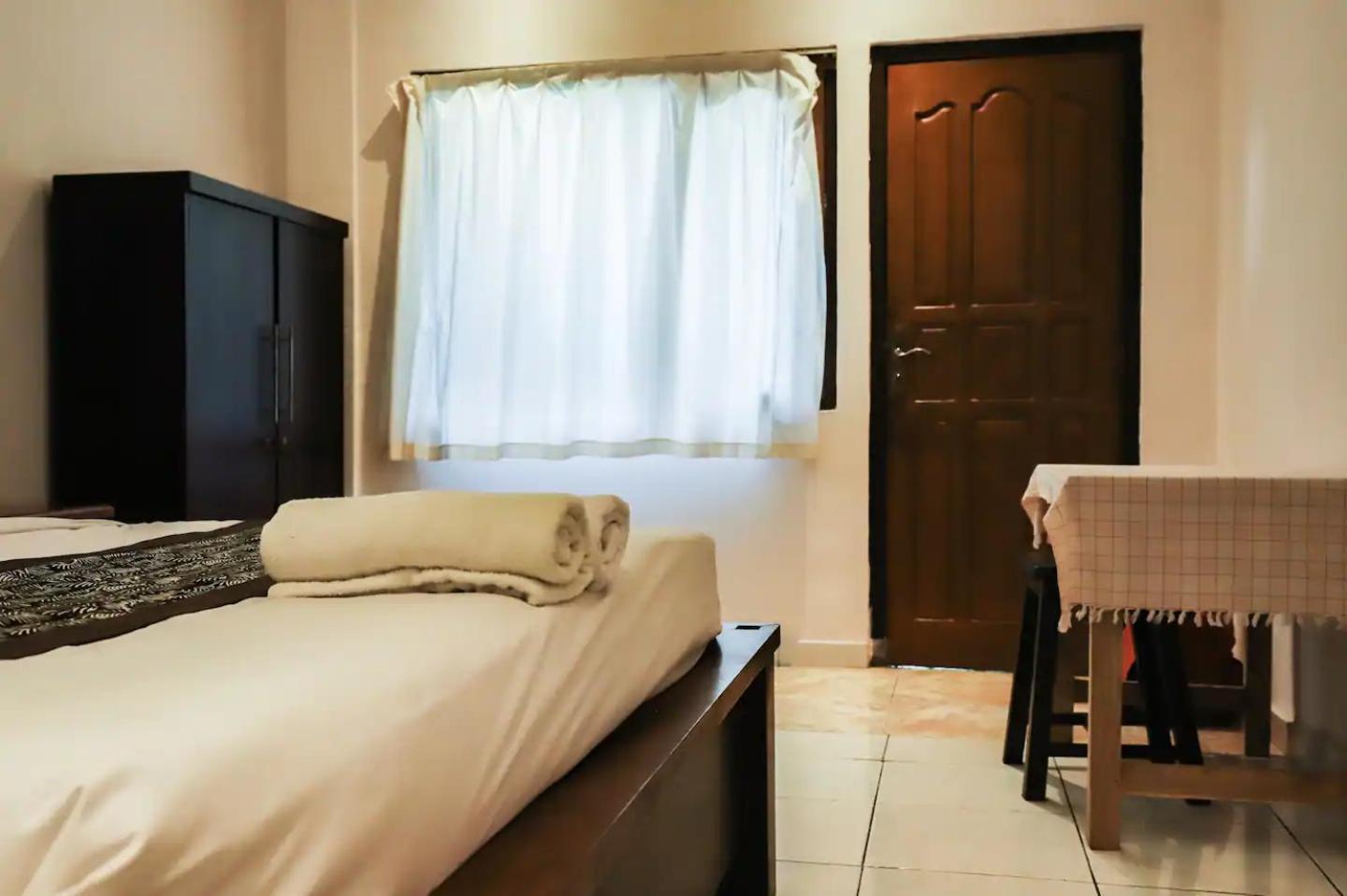 Guest house Simple Classic With Own Kitchen & Shared Pool *