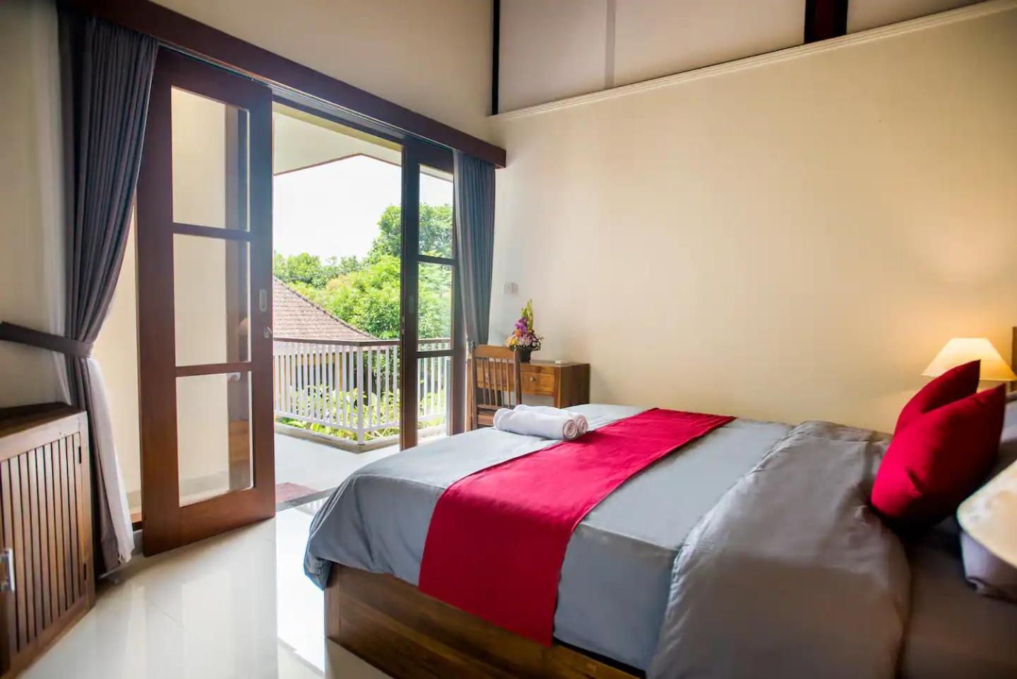 Compact Magic 2-floor 4bdr House With Yoga Terrace Villa *