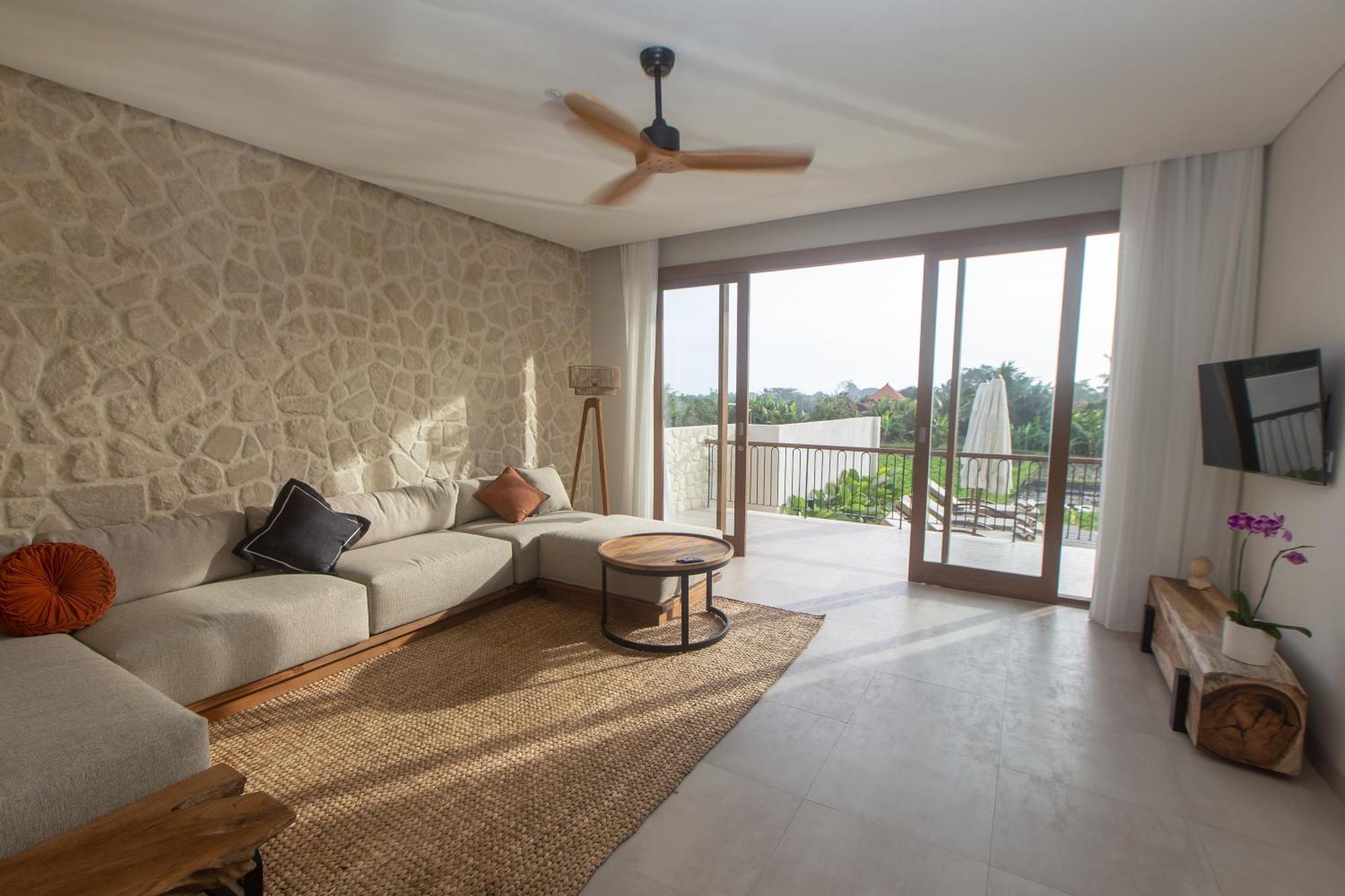Momo Villa *