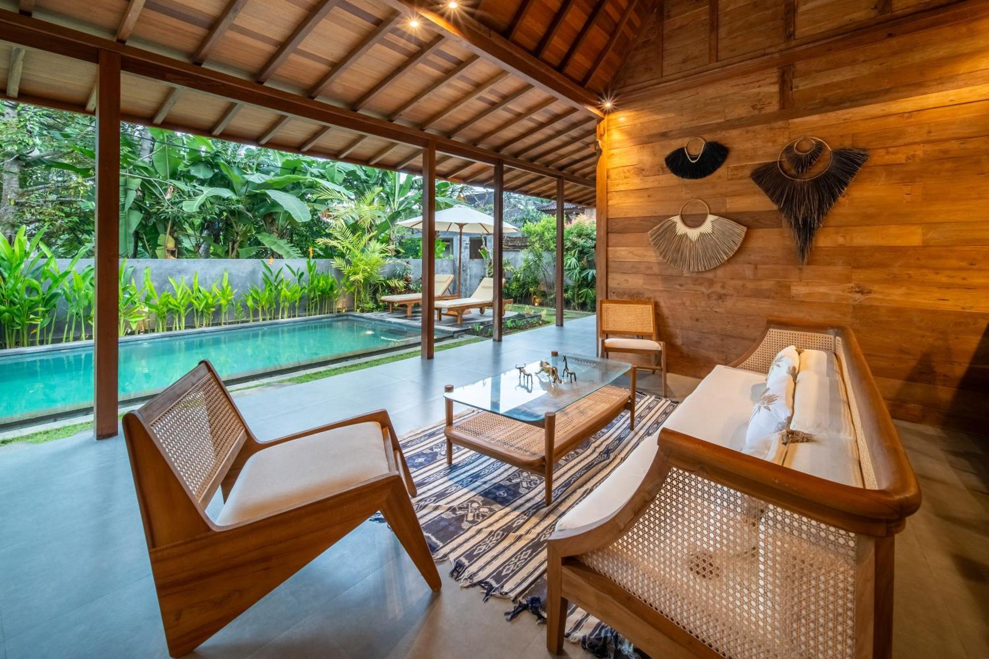 Villa Kayu Retreat - Traditional Luxe In Calm Area Of