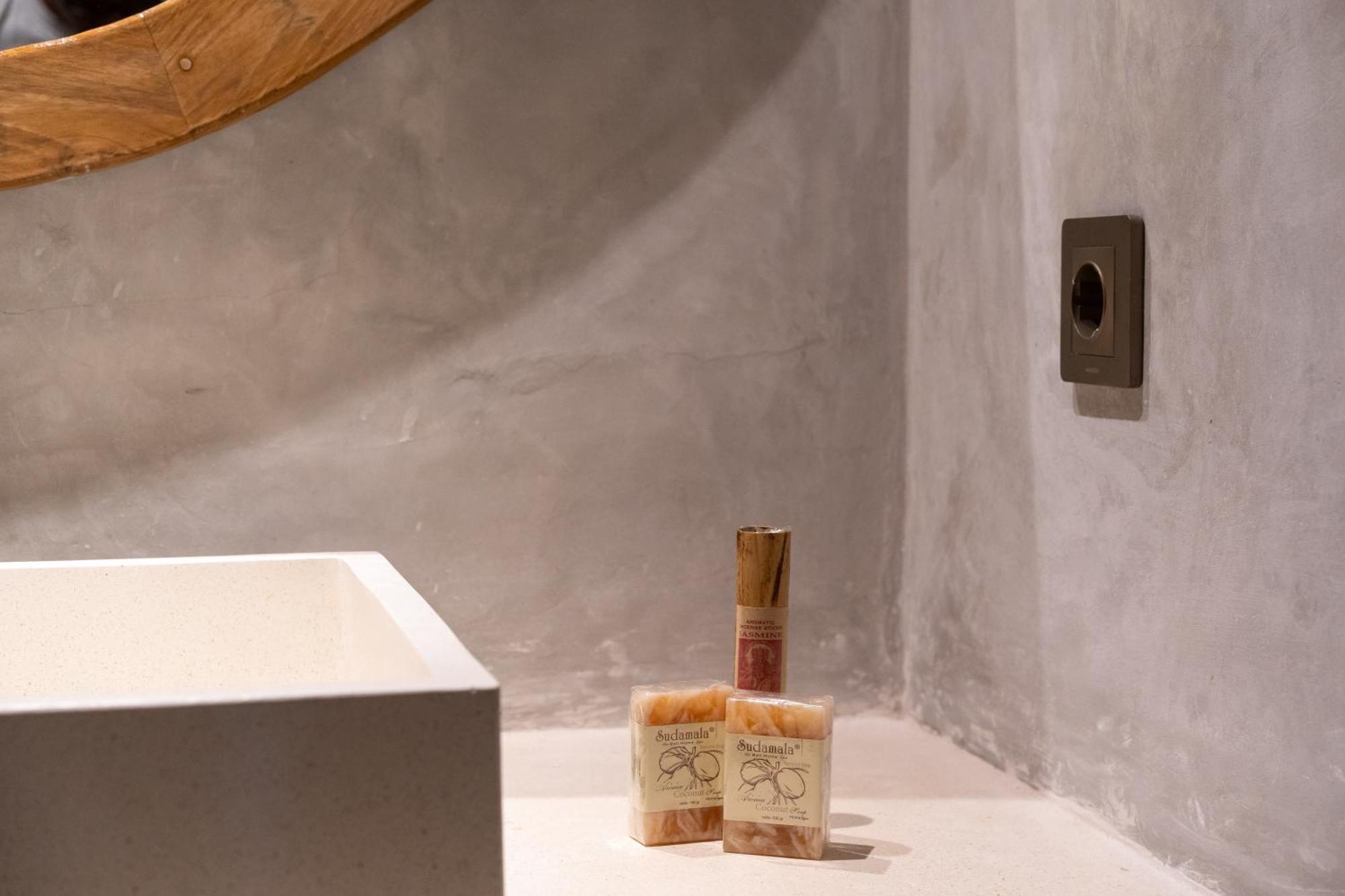 Kayu Retreat - Traditional Luxe In Calm Area Of Villa