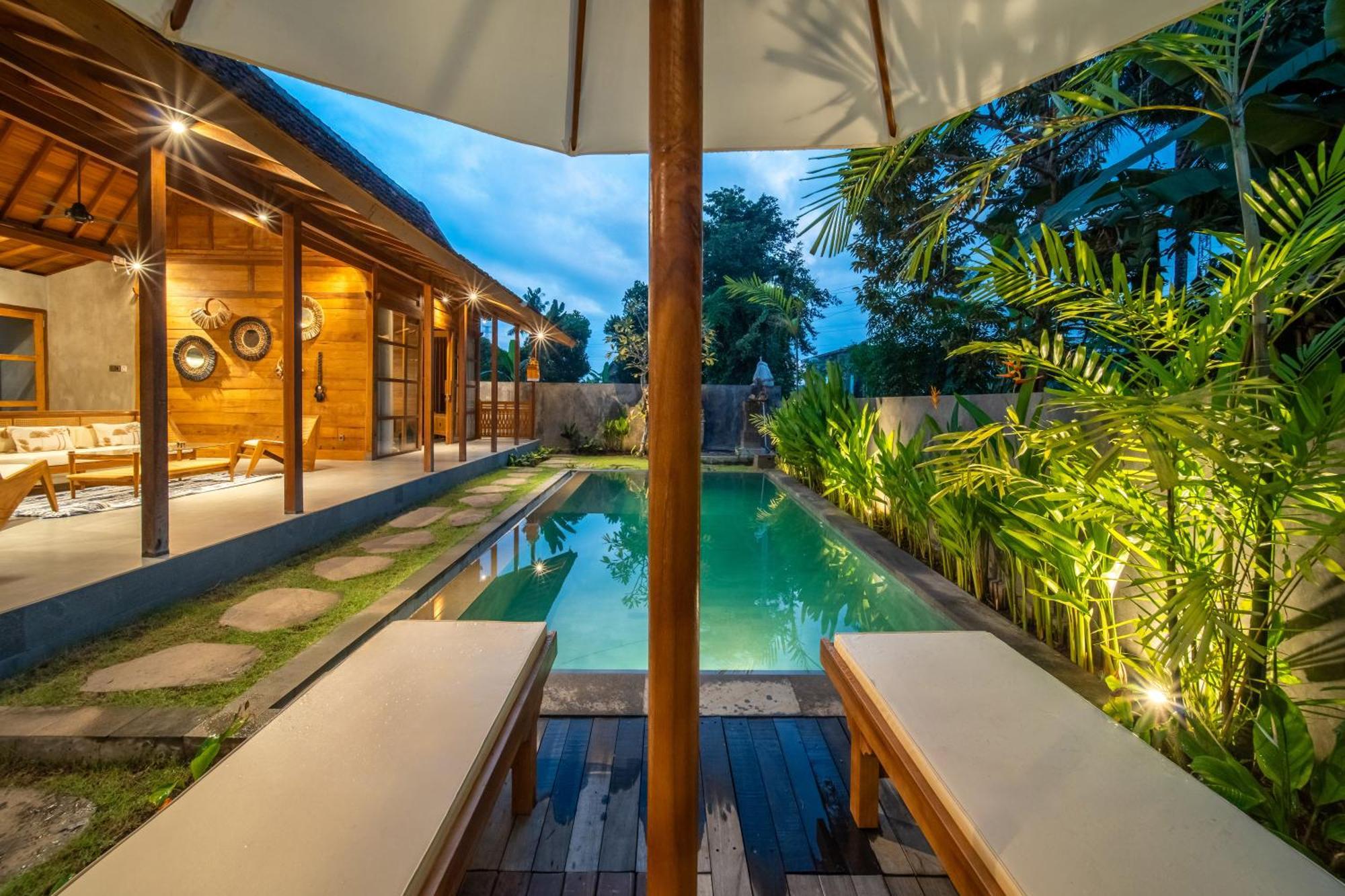 Kayu Retreat - Traditional Luxe In Calm Area Of Villa *