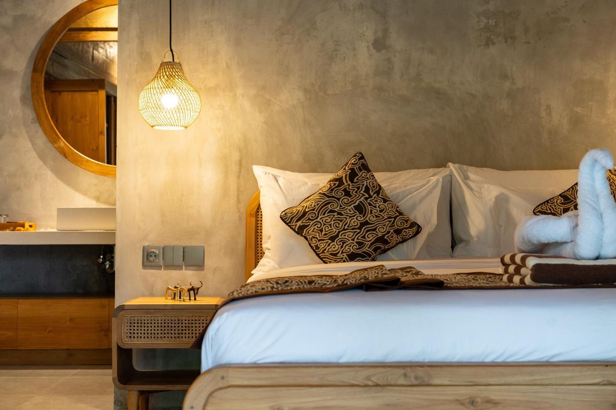 Kayu Retreat - Traditional Luxe In Calm Area Of Villa Ubud (Bali)