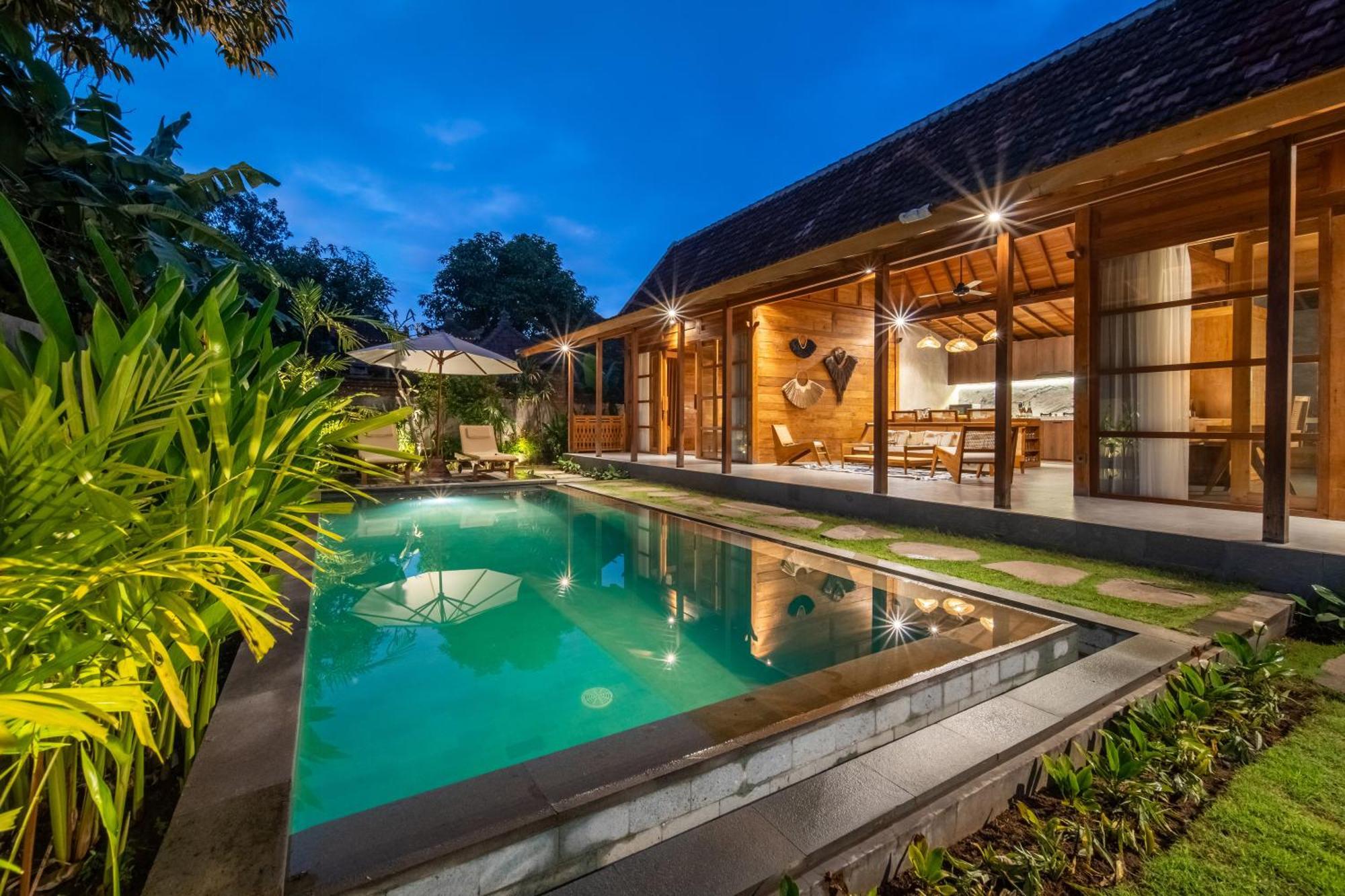 Kayu Retreat - Traditional Luxe In Calm Area Of