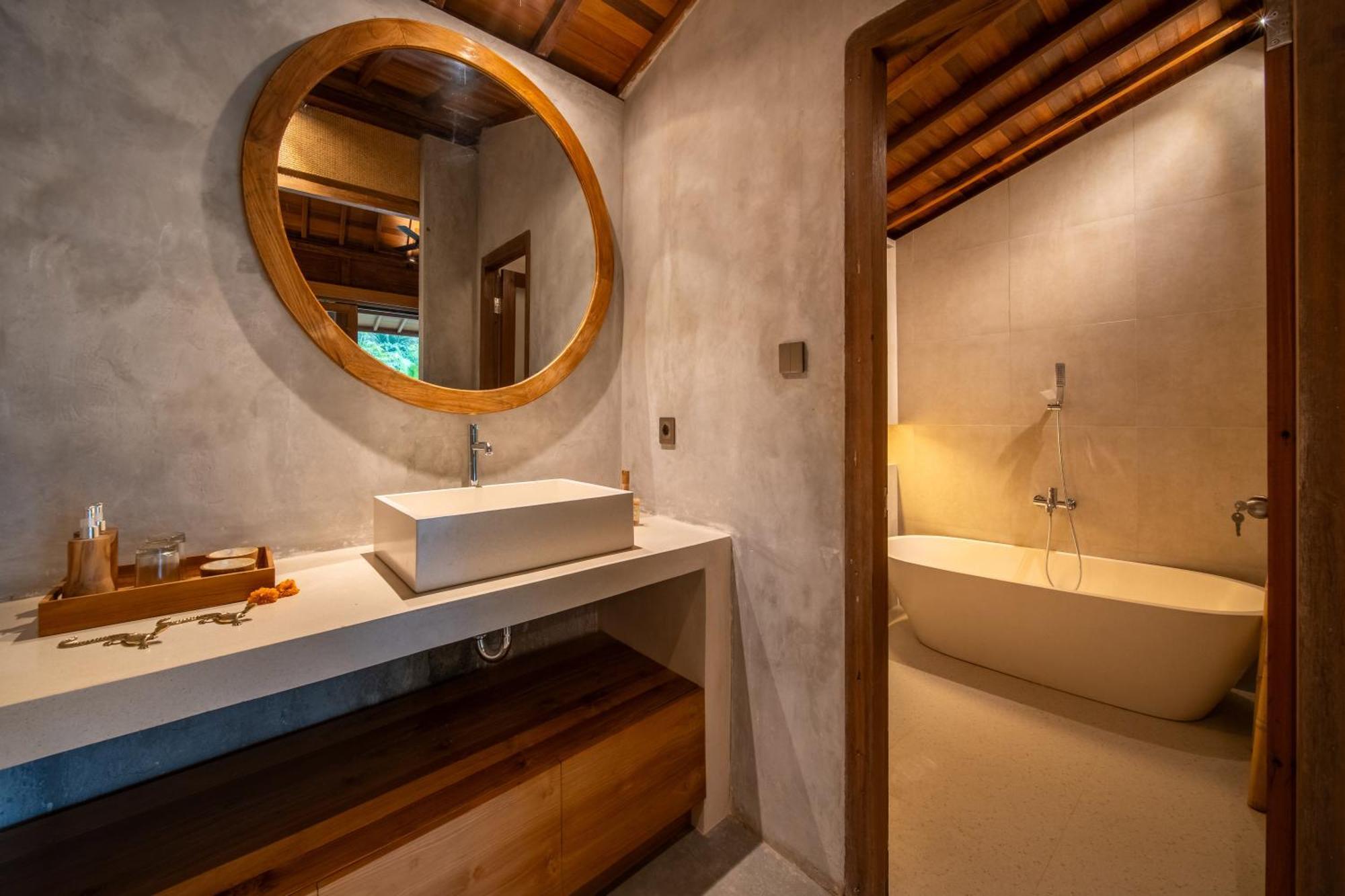Kayu Retreat - Traditional Luxe In Calm Area Of *