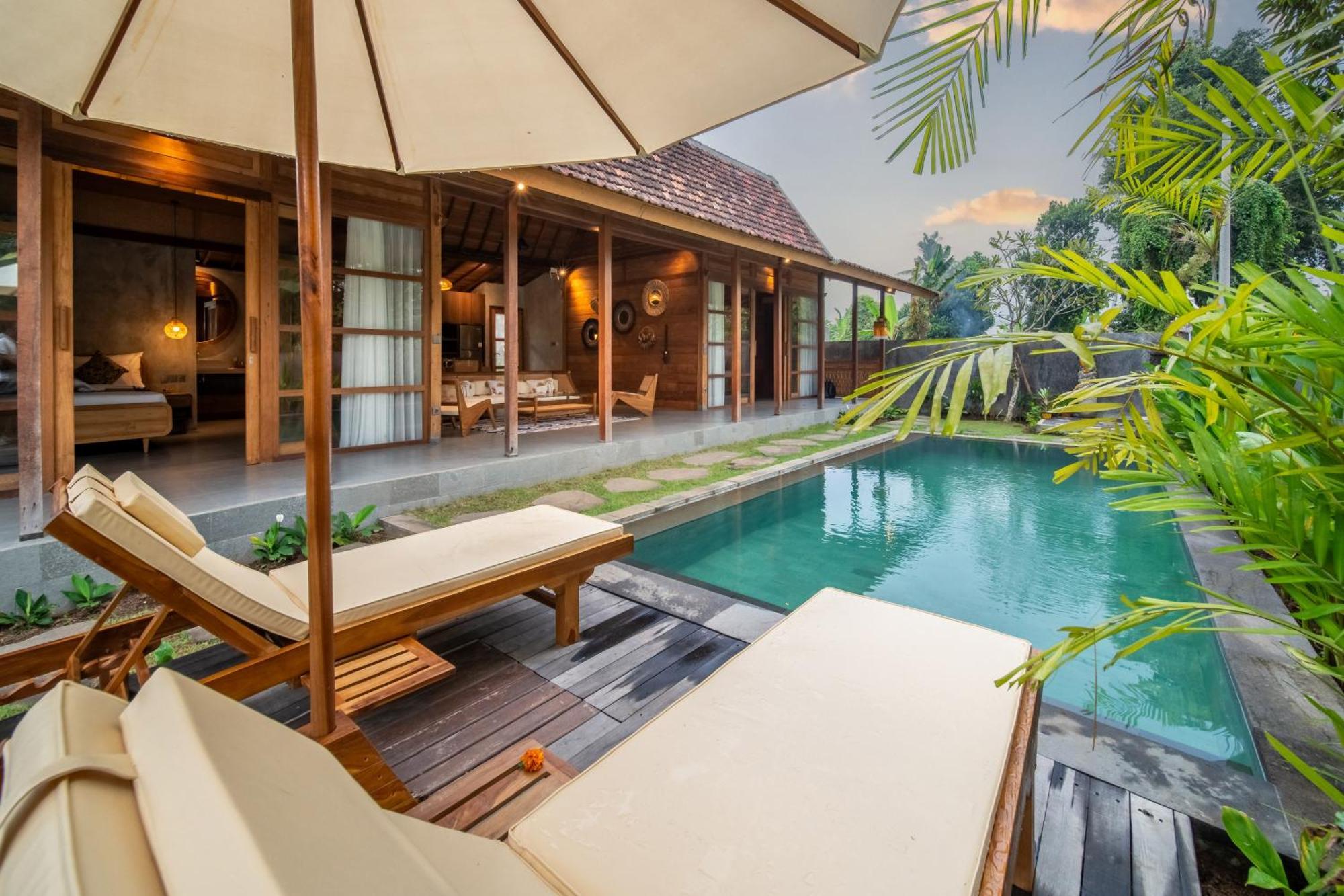 Kayu Retreat - Traditional Luxe In Calm Area Of *