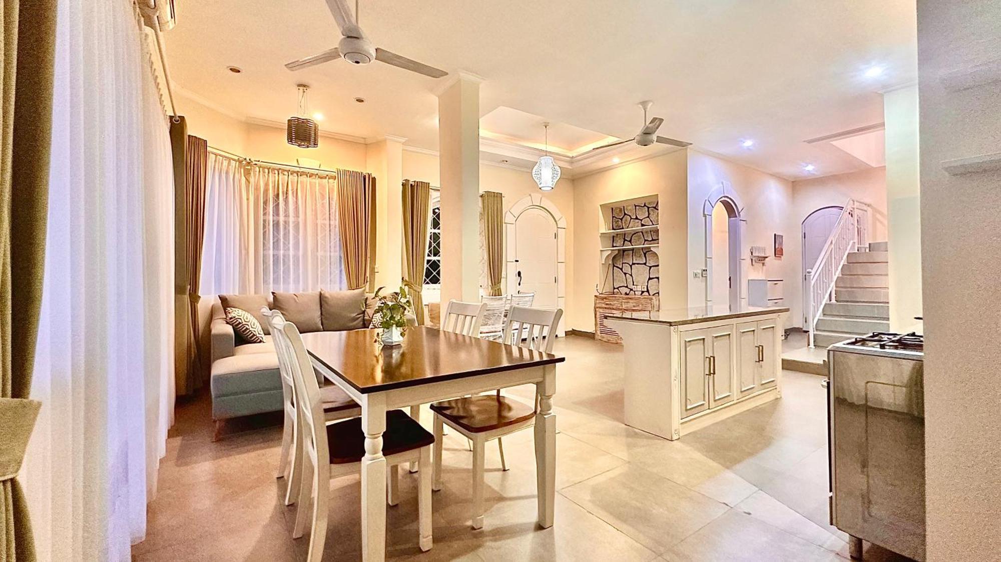 White Crystal 2 Bedrooms *