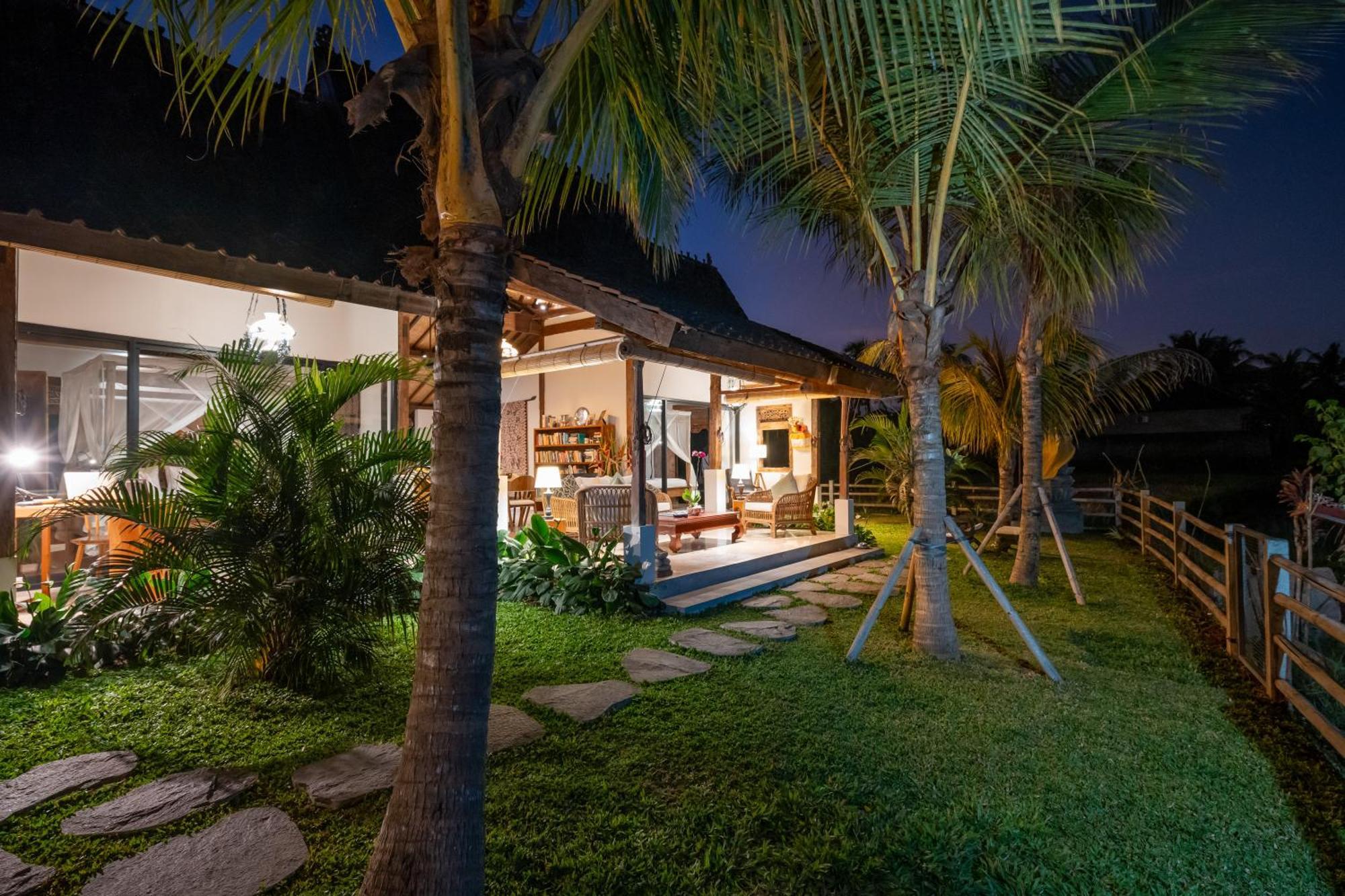 Villa Kelapa Di Sawah By Travellink Bali *