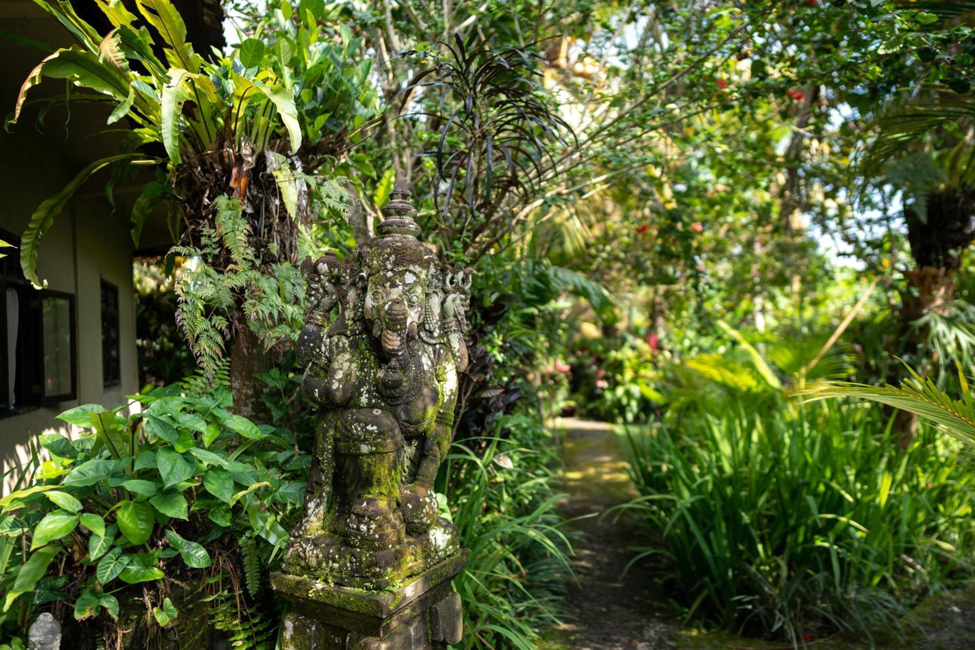 Santra Putra At Karja Art Space * Ubud (Bali)