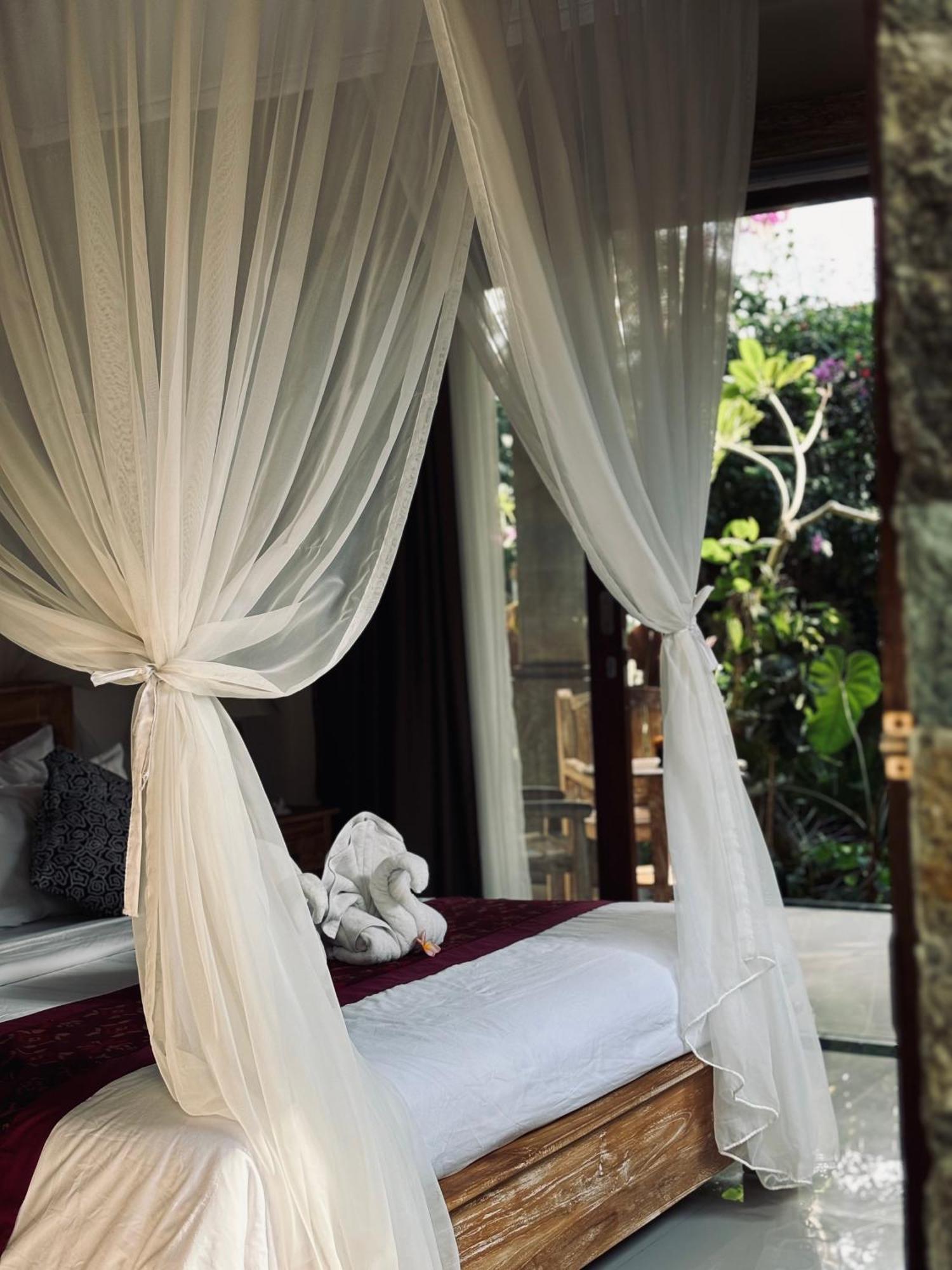 Acomodação com café da manhã  Ayis House Ubud