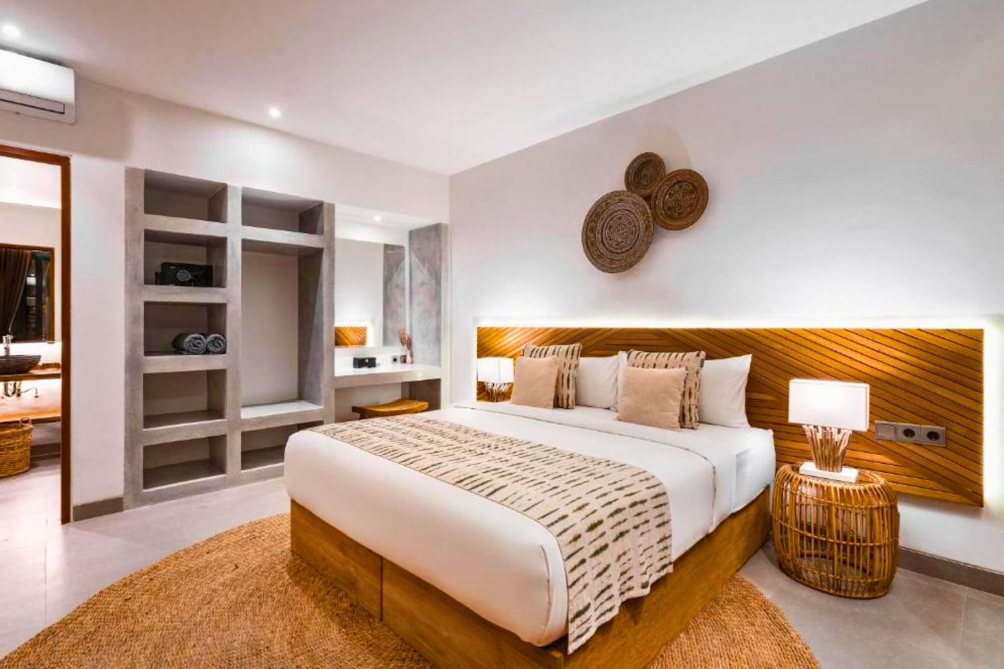 Sambara 4 Bedroom Private Pool Zn202