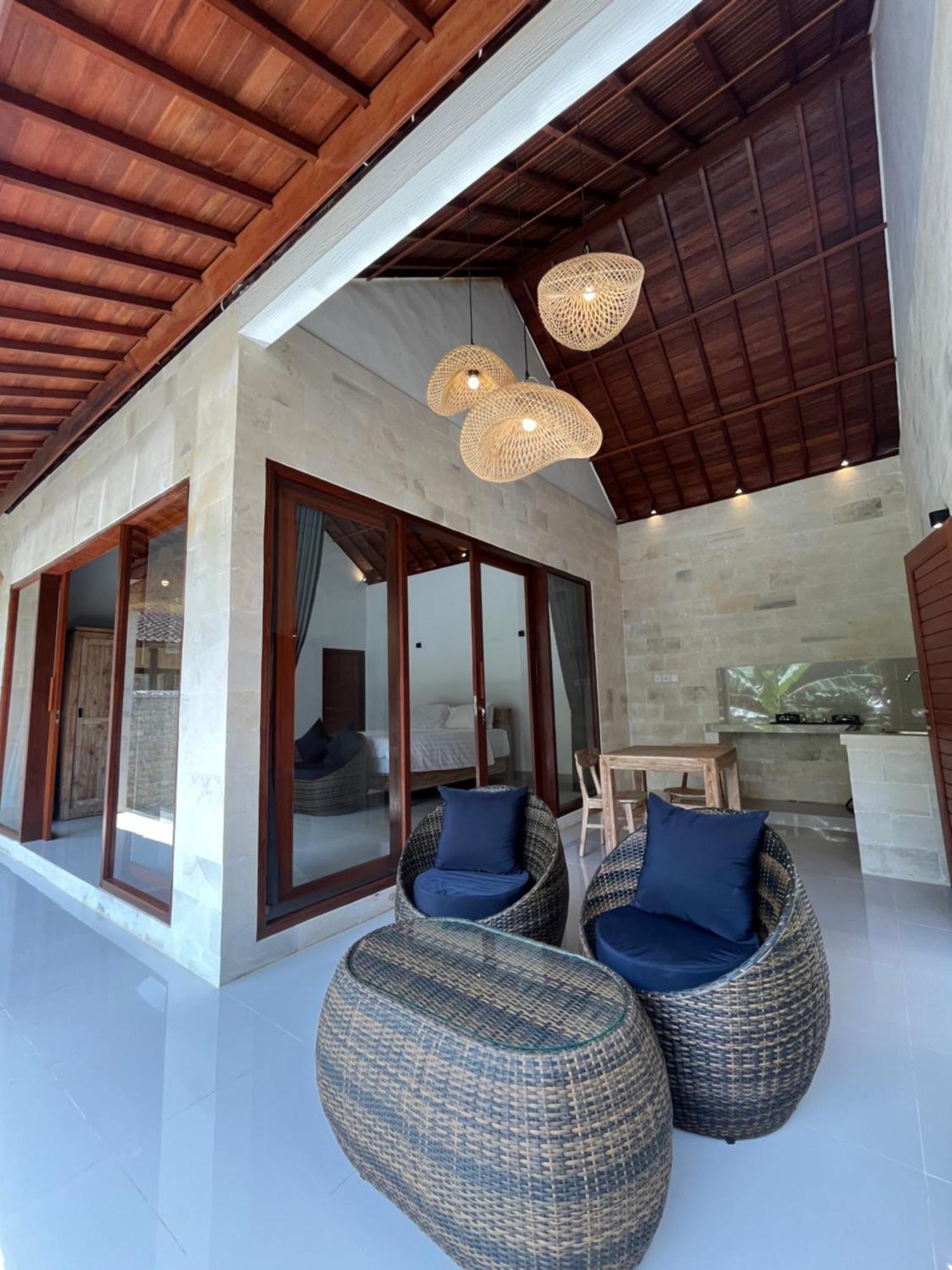 Pis Bolong House * Ubud