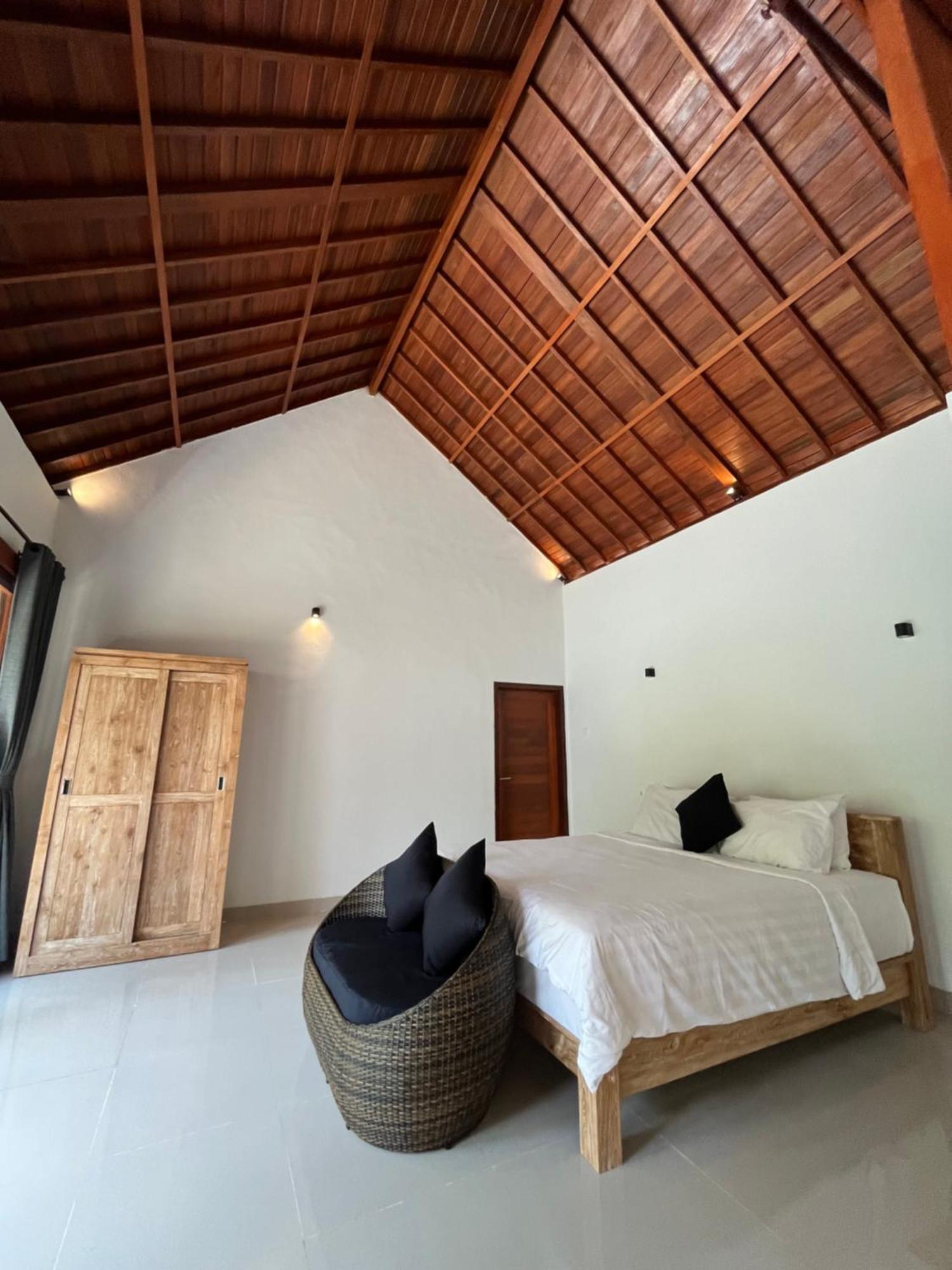 Pis Bolong House Ferienhaus *