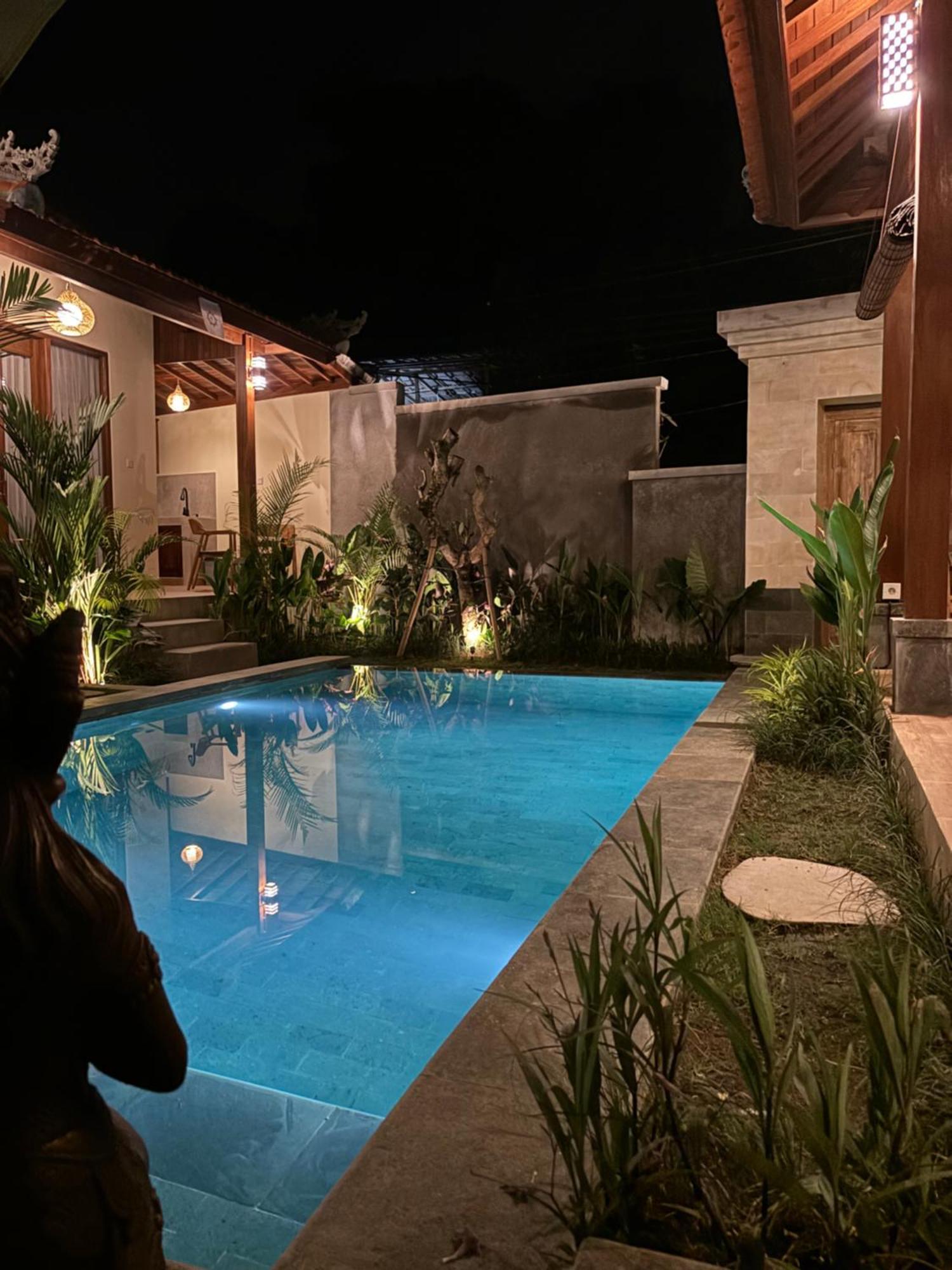 Cempaka Kembar Guest house *